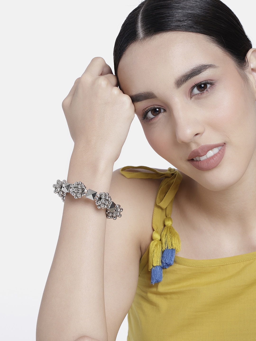 

LAIDA Women Oxidised Silver-Plated Bangle-Style Bracelet