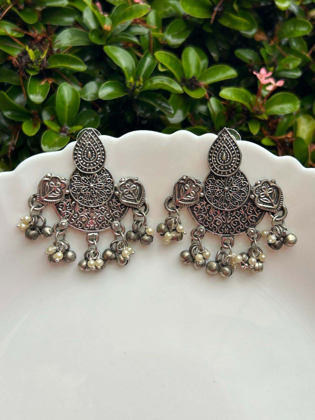 

LAIDA Silver-Plated Oxidised Contemporary Drop Earrings