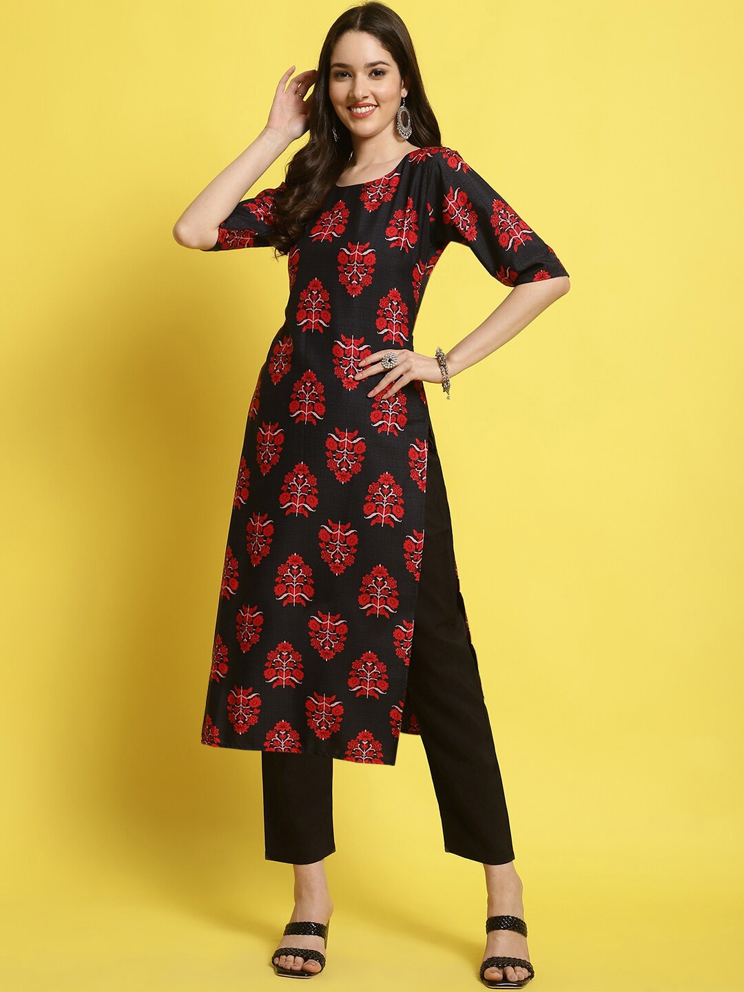 

KALINI Ethnic Motifs Printed Regular Kurta With Pyjamas, Black