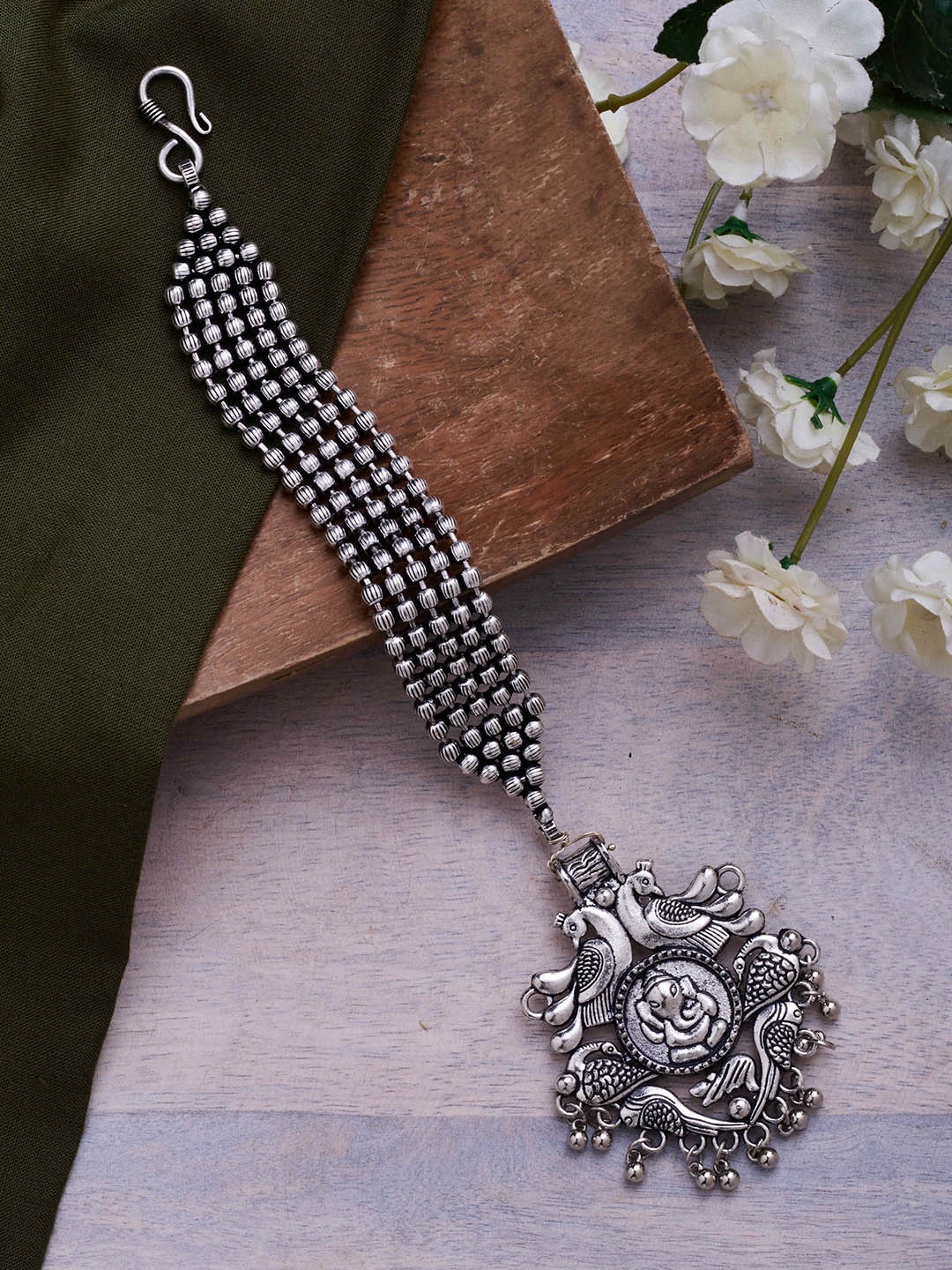 

ATIBELLE Silver-Plated Ganesha Inspired Contemporary Maangtikka