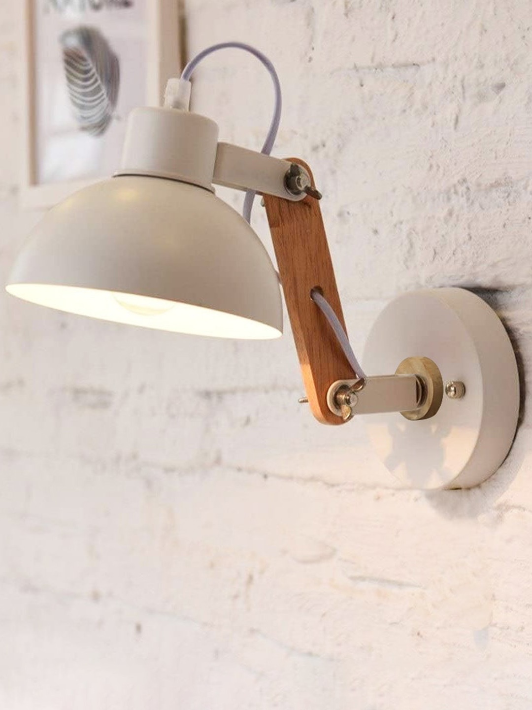 

Homesake White & Brown Metal Wall Lamp