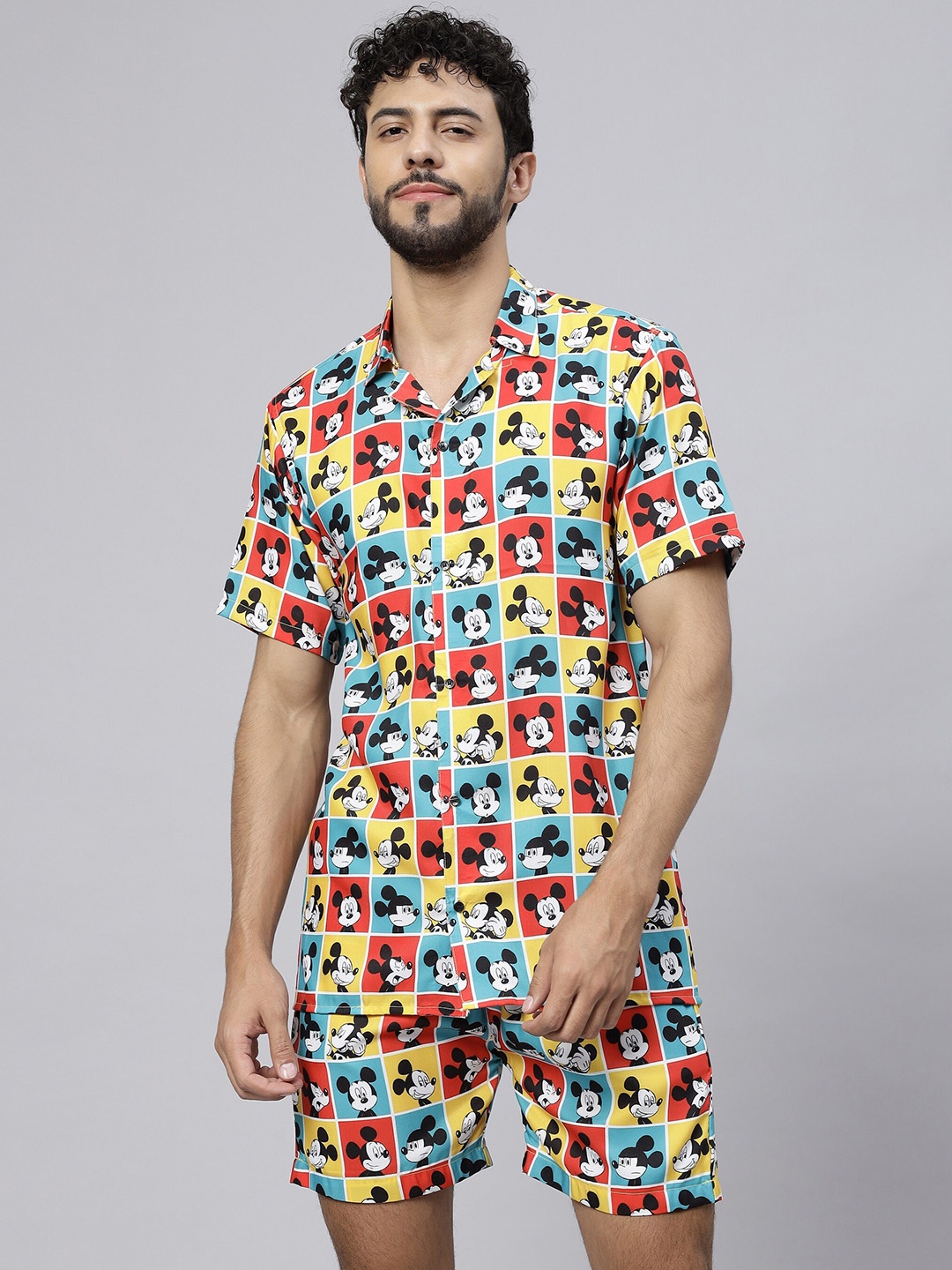 

Vrundavan ethics Mickey Mouse Printed Shirt & Shorts Set, Red