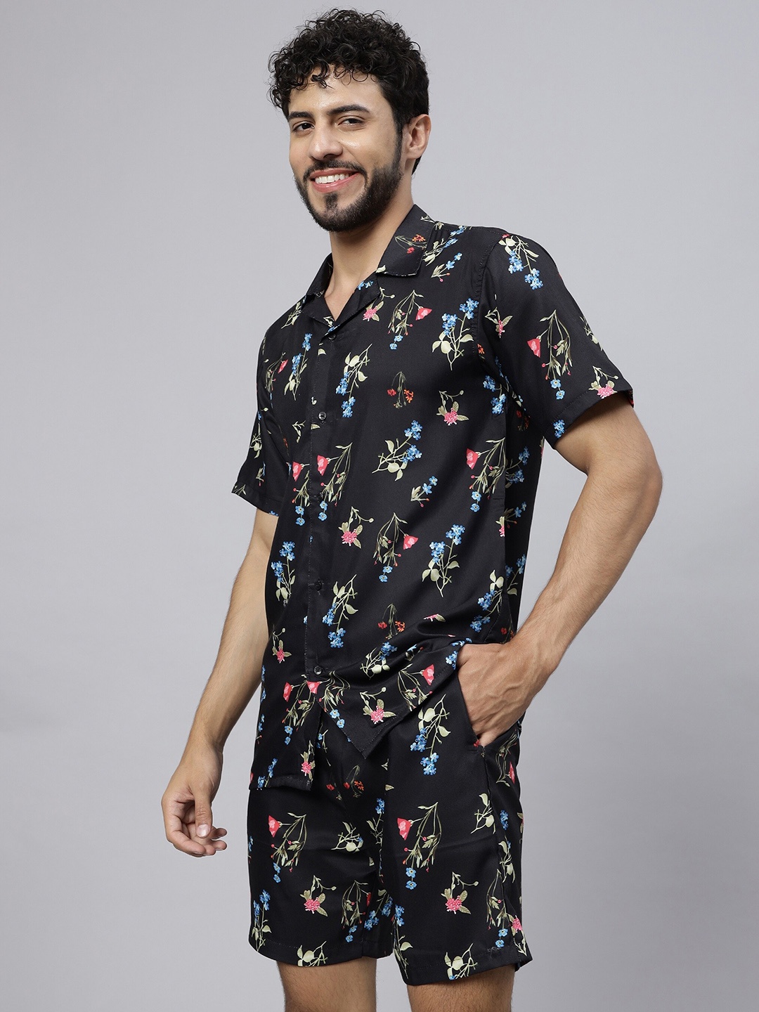 

Vrundavan ethics Floral Printed Shirt & Shorts, Black