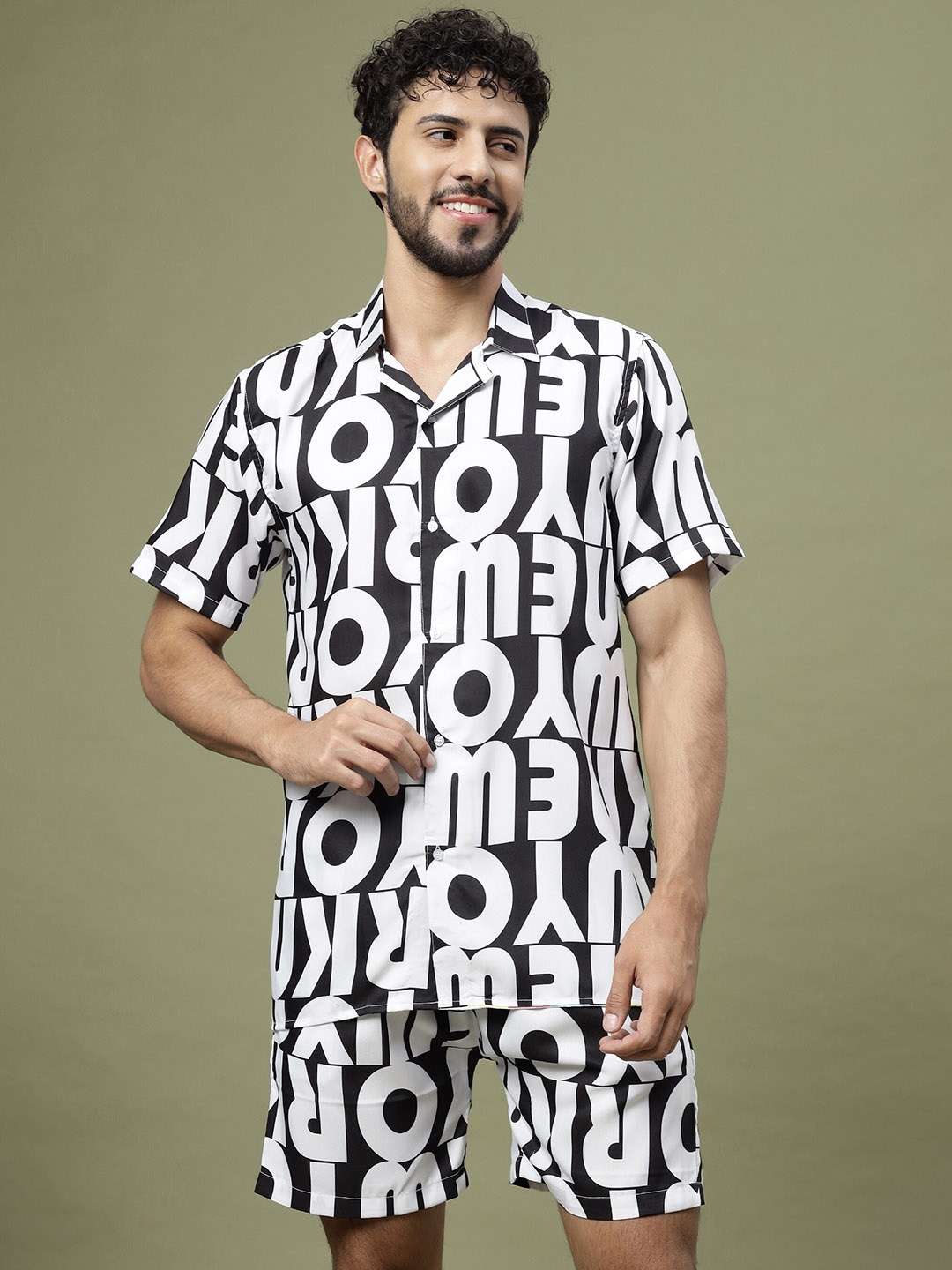 

Vrundavan ethics Conversational Printed Shirt & Short, Black