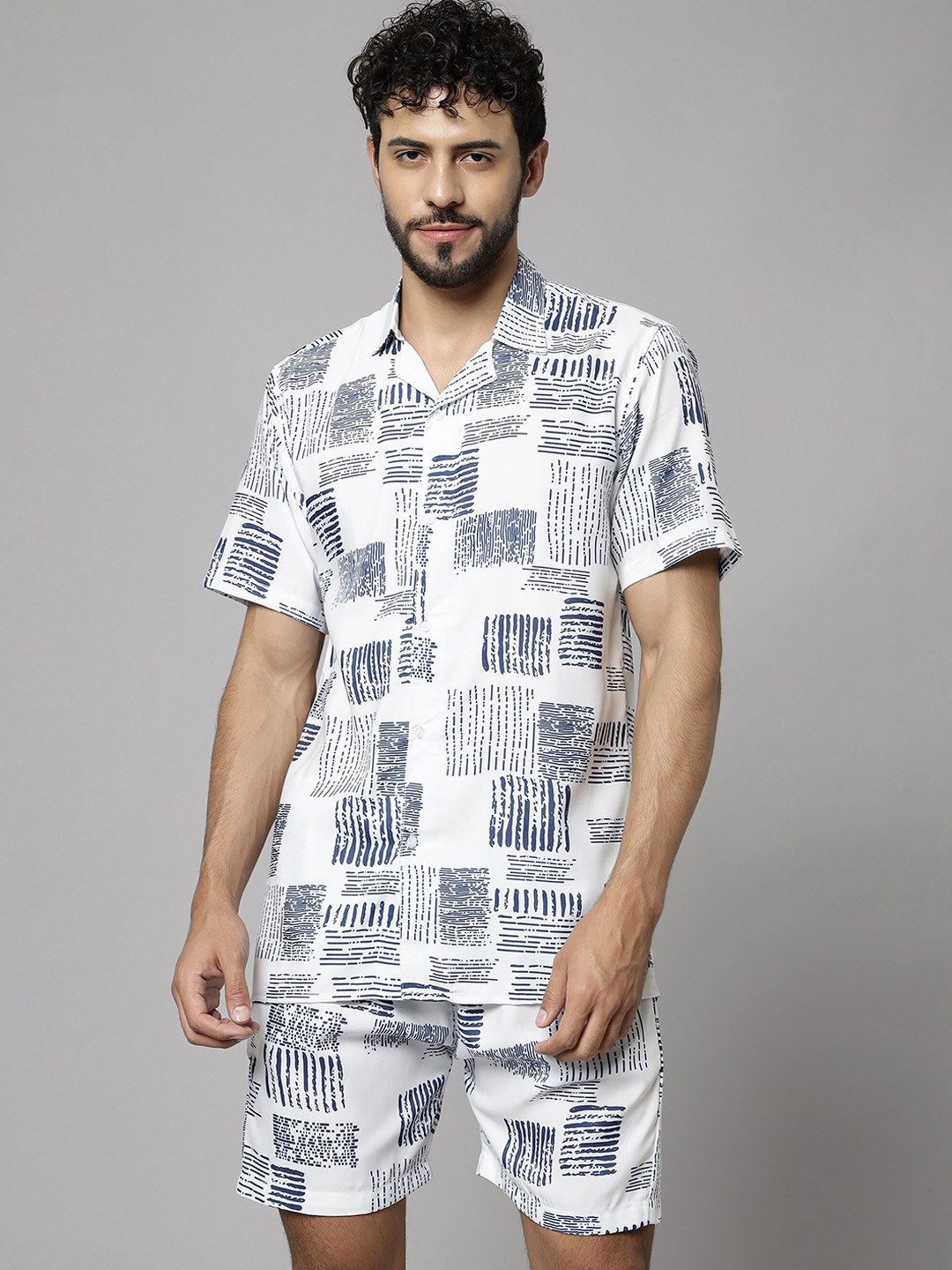 

Vrundavan ethics Abstract Printed Shirt & Shorts, White