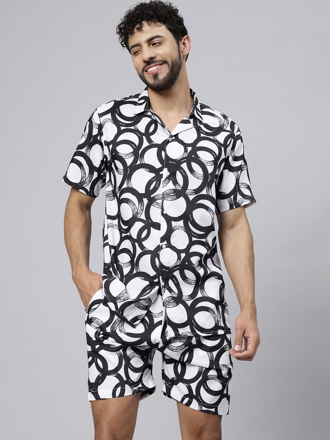

Vrundavan ethics Printed Shirt With Shorts Co-Ords, White