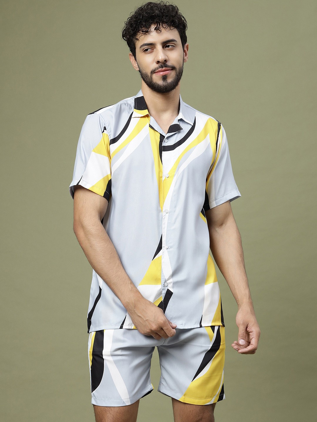 

Vrundavan ethics Abstract Printed Shirt & Shorts, Grey