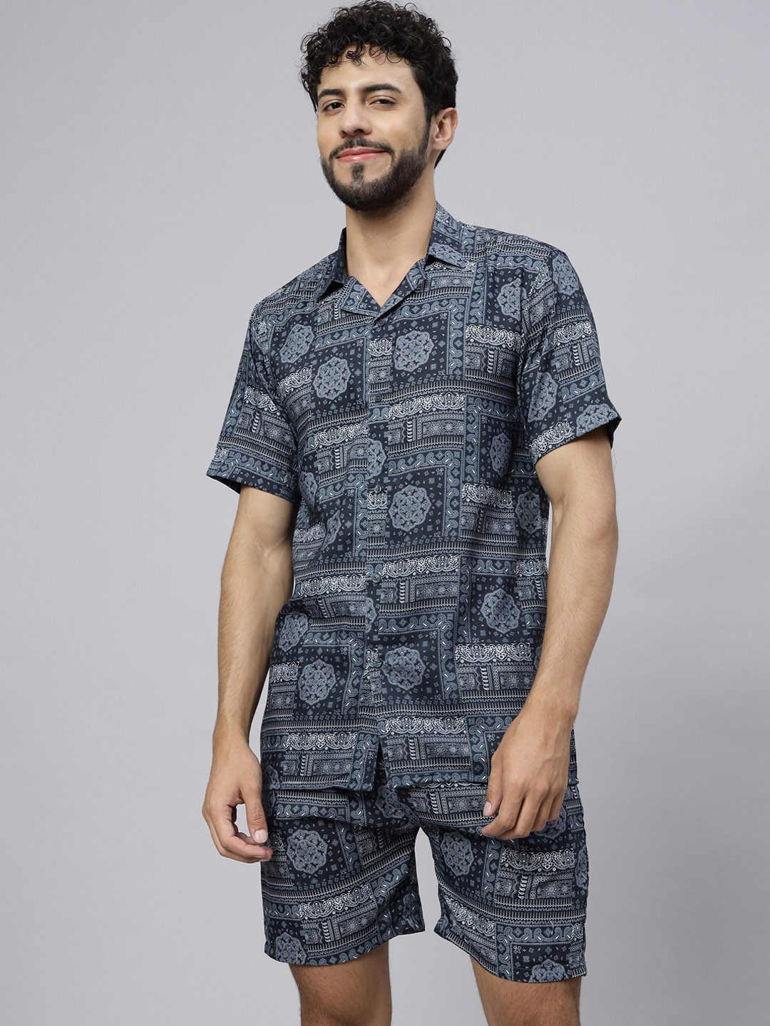 

Vrundavan ethics Printed Shirt & Shorts, Navy blue