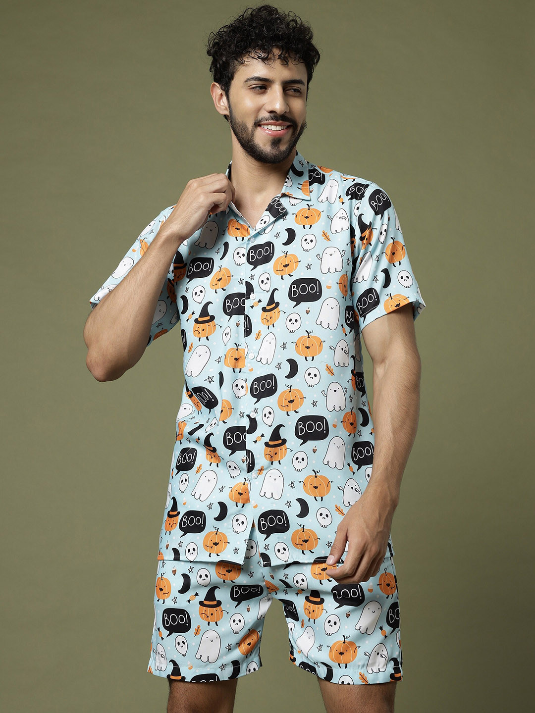 

Vrundavan ethics Conversational Printed Shirt With Shorts, Blue