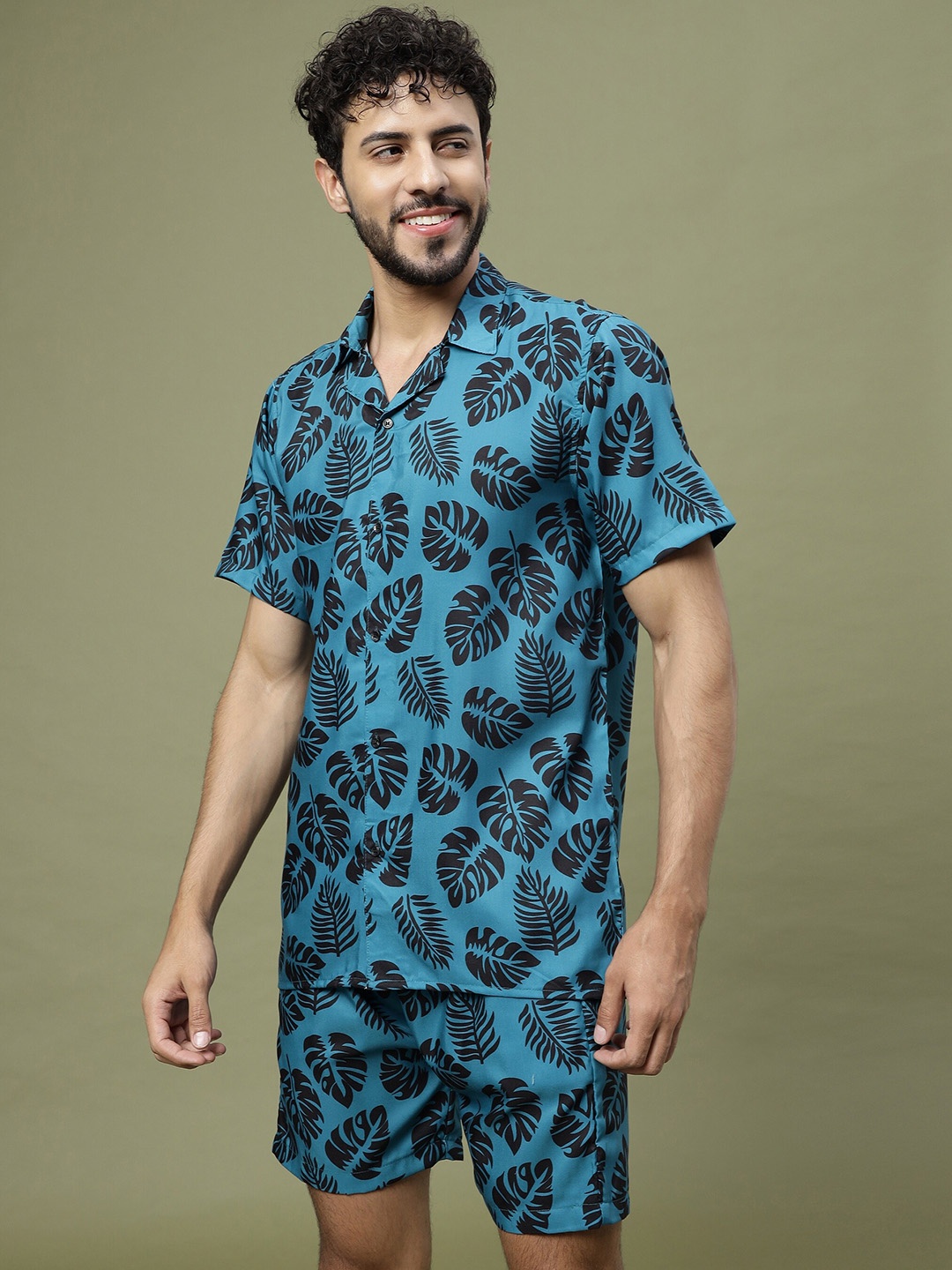 

Vrundavan ethics Abstract Printed Short Sleeves Shirt & Shorts, Blue