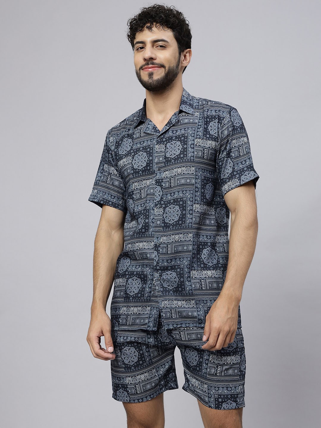 

Vrundavan ethics Ethnic Motifs Printed Shirt With Shorts, Black