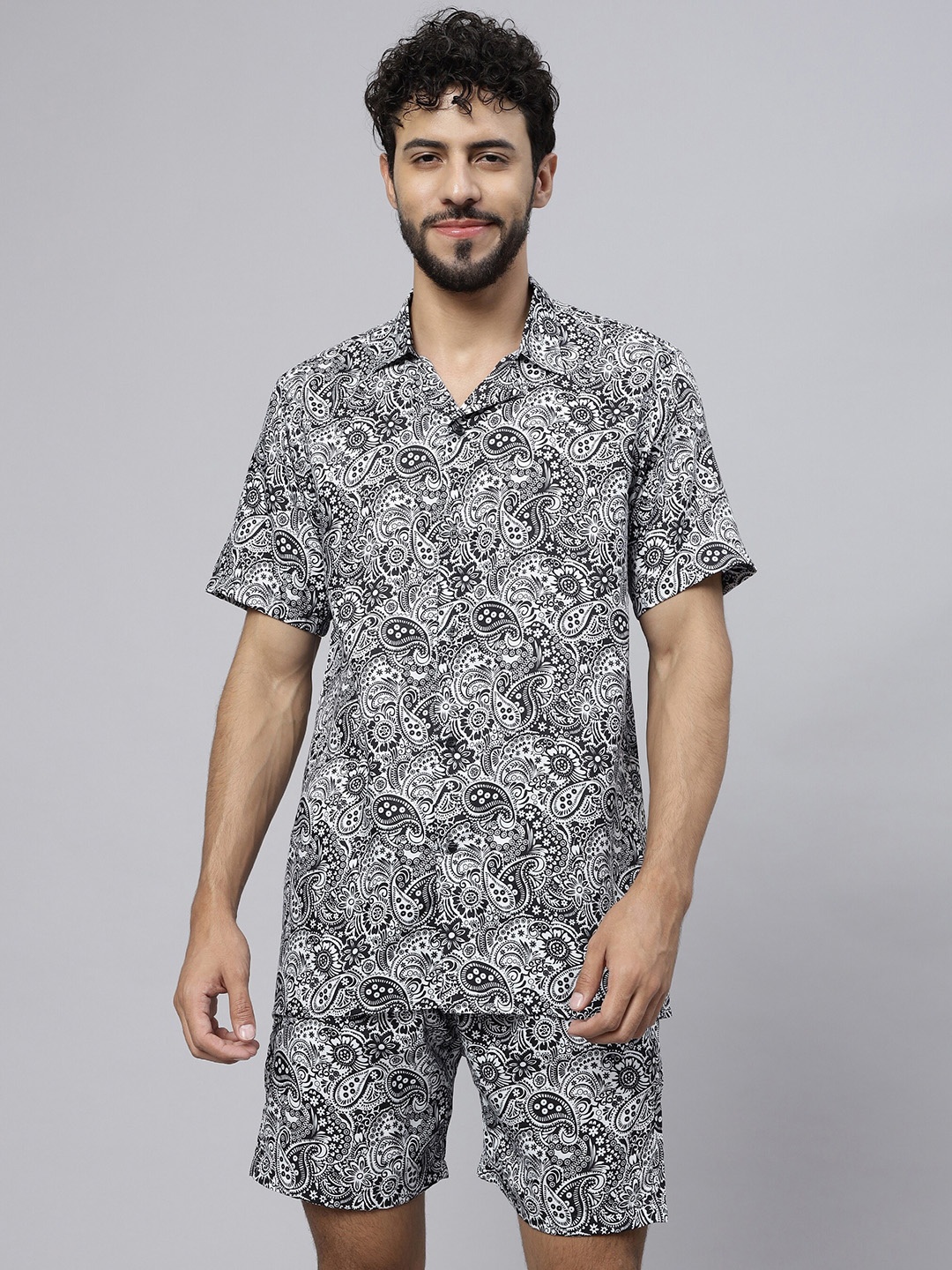 

Vrundavan ethics Printed Shirt With Shorts, Black