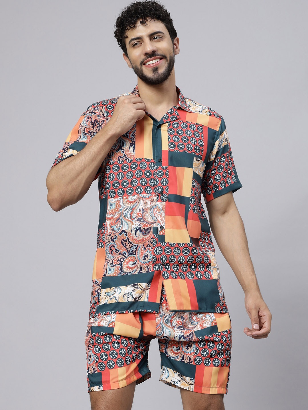 

Vrundavan ethics Conversational Printed Shirt & Shorts, Teal