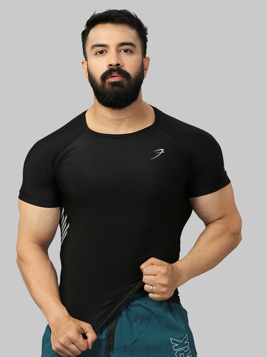

FUAARK Raglan Sleeves Anti Odour Cut Outs Compression T-Shirt, Black