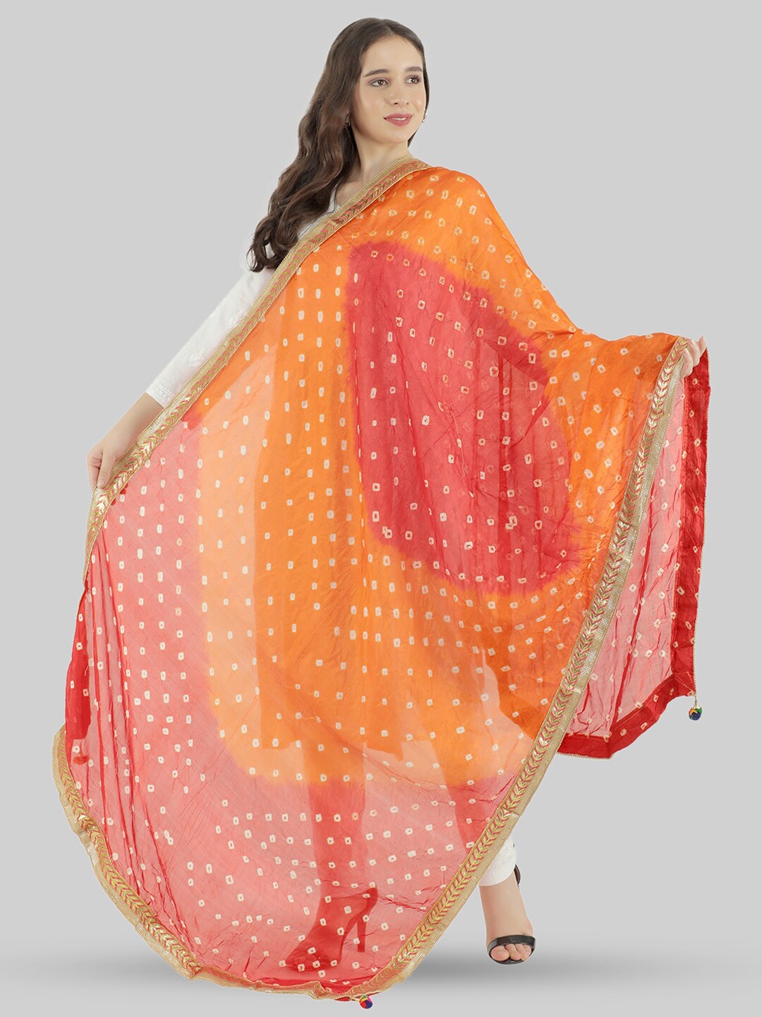 

MUFFLY Printed Gotta Patti Bandhani Dupatta, Red