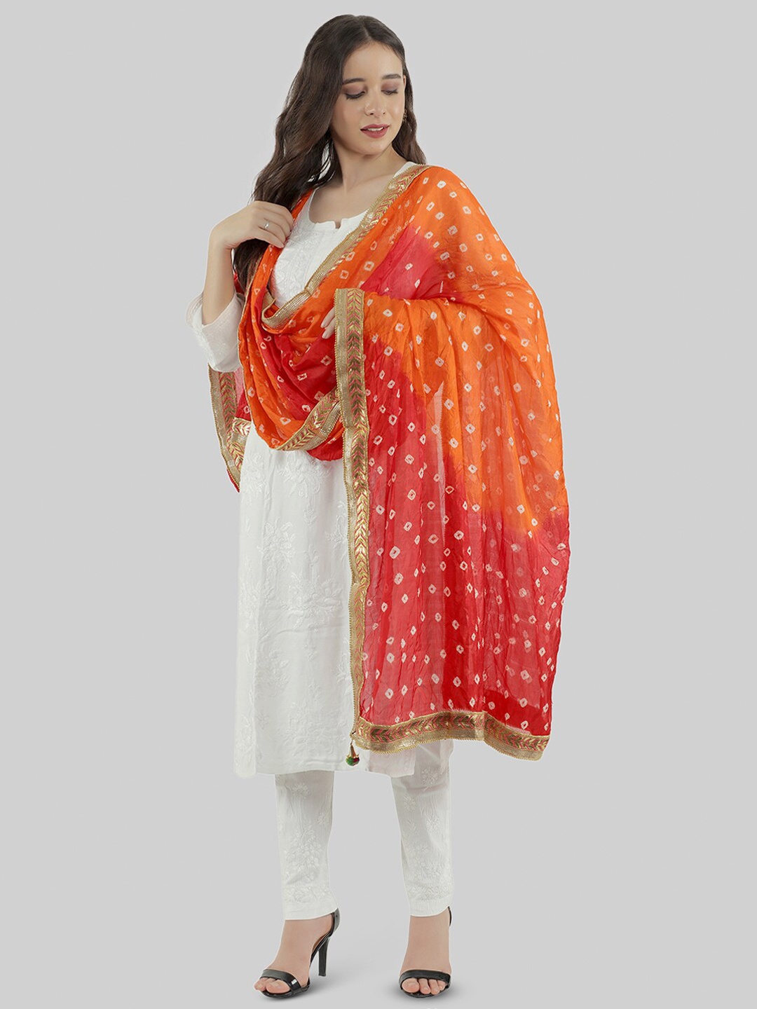 

MUFFLY Printed Gotta Patti Bandhani Dupatta, Red