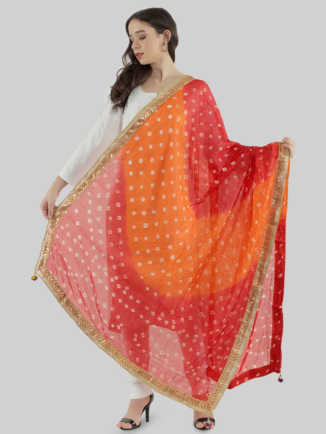 

MUFFLY Printed Gotta Patti Bandhani Dupatta, Red