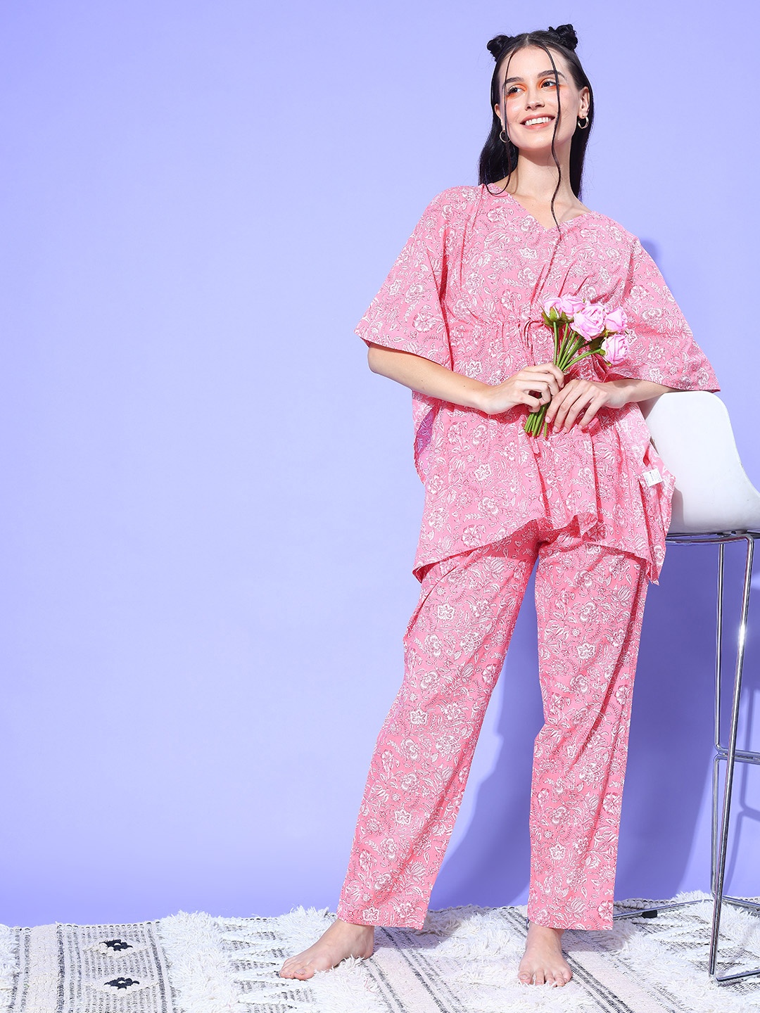 

ETC Women Floral Printed Pure Cotton Night suit, Peach