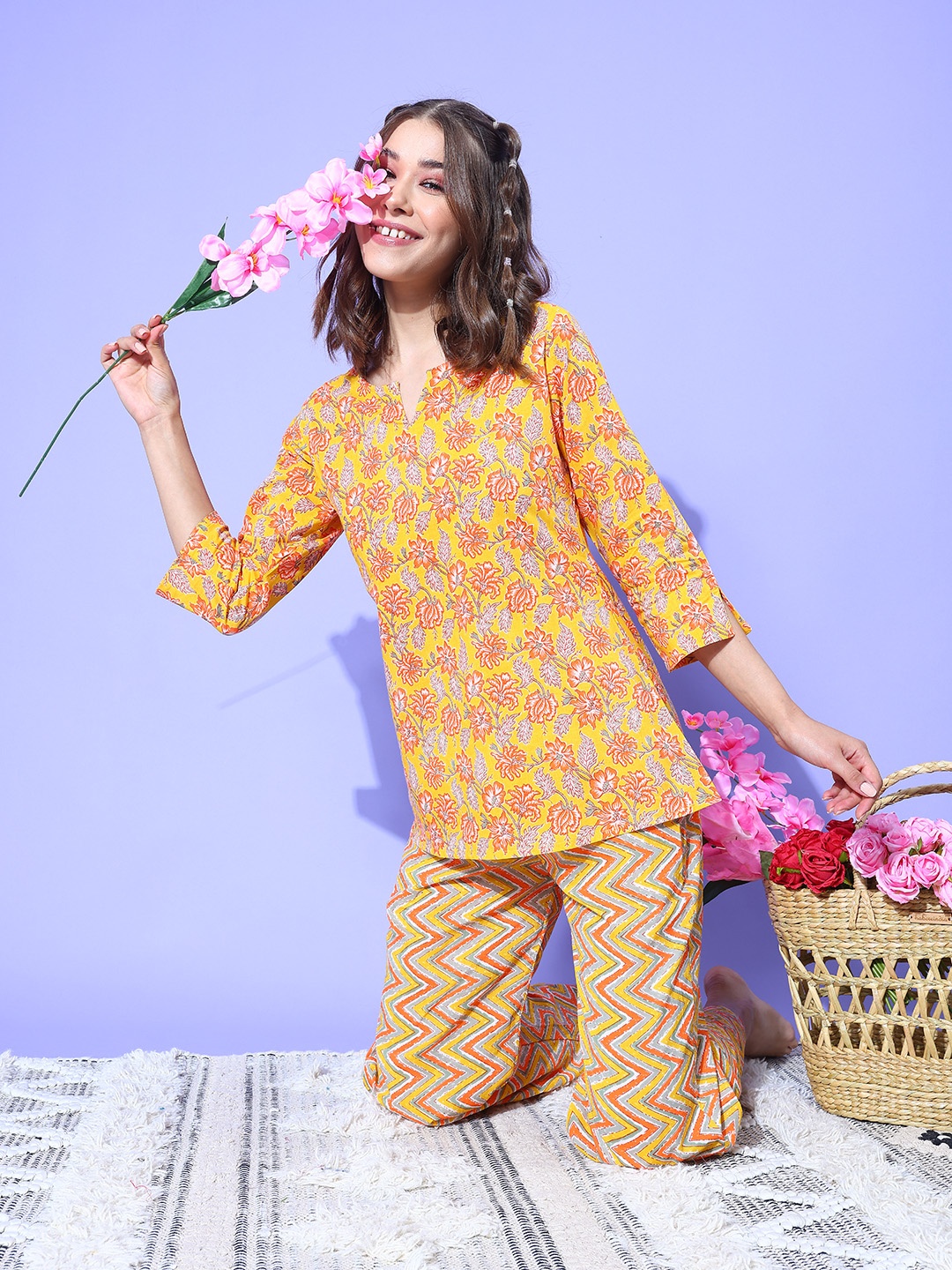 

ETC Women Floral Printed Cotton Night Suit, Yellow