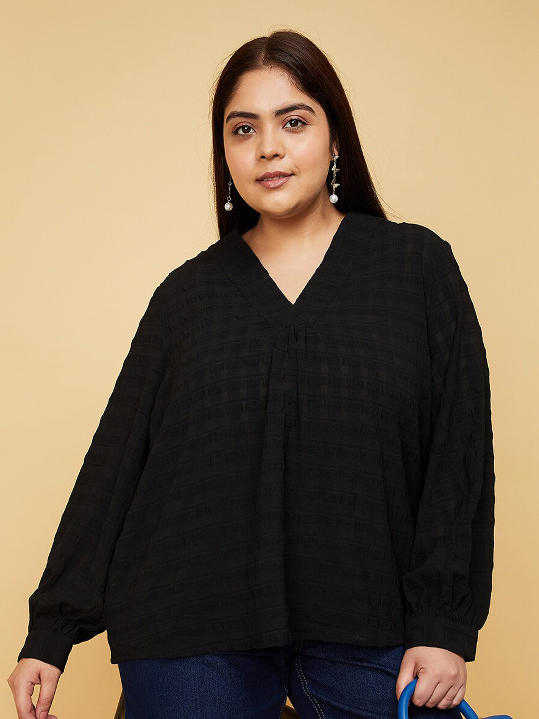 

max Checked V-Neck Cuffed Sleeves Top, Black