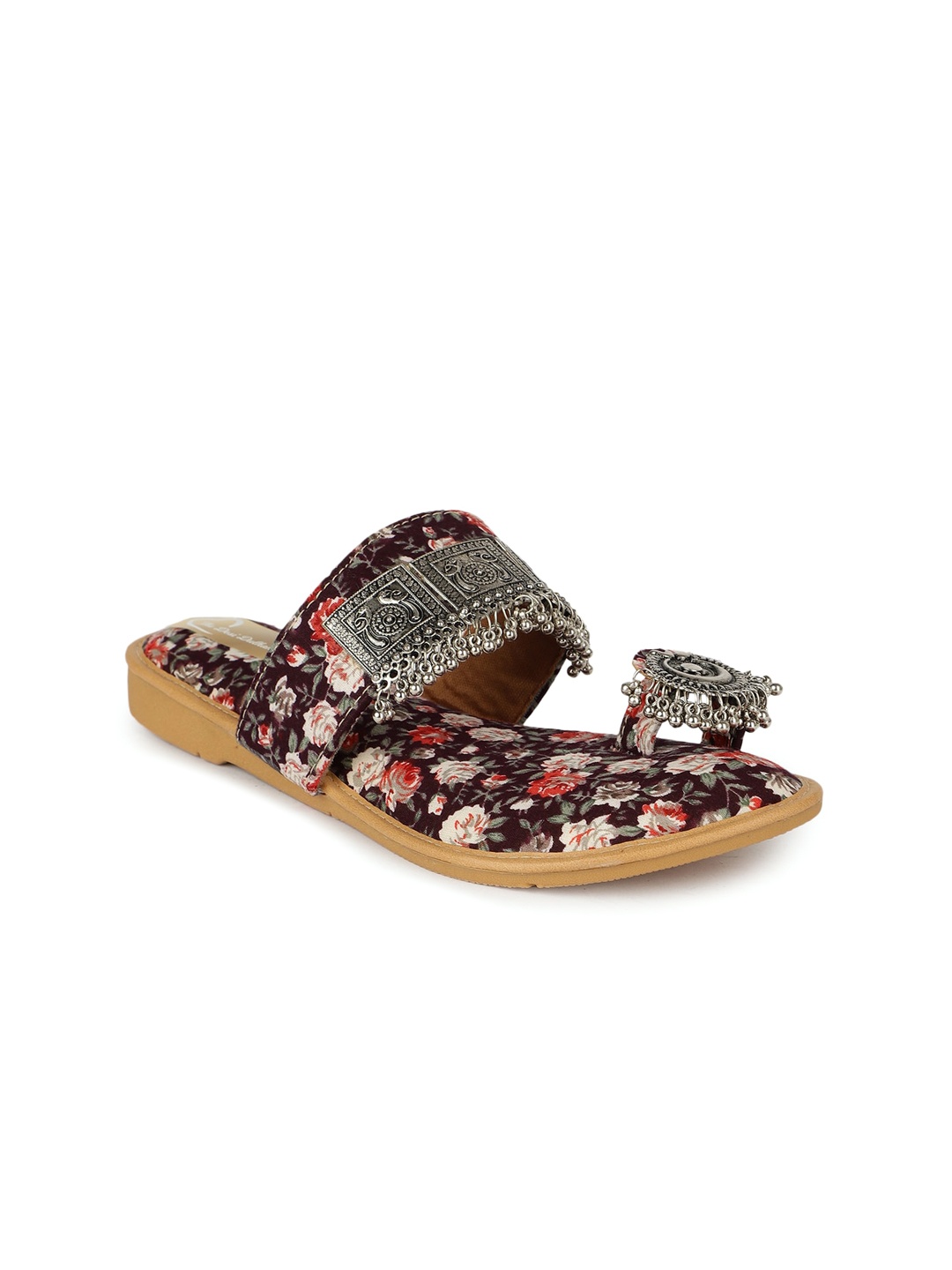 

The Desi Dulhan Printed Ethnic Embellished One Toe Flats, Black