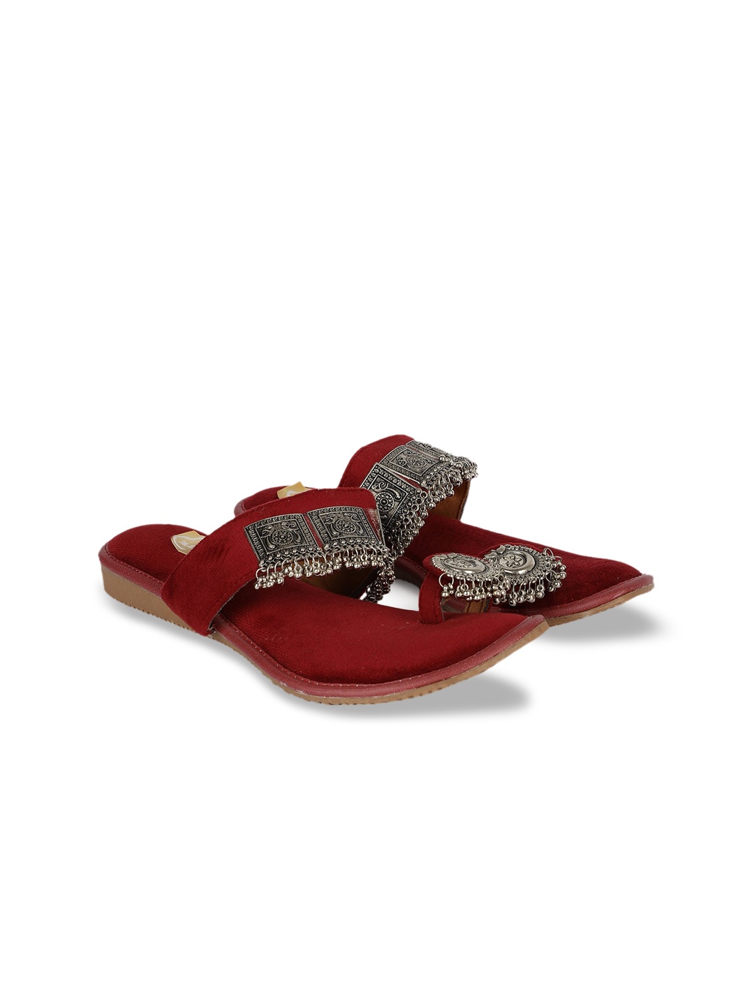 

The Desi Dulhan Ethnic Embellished Fabric One Toe Flats, Maroon