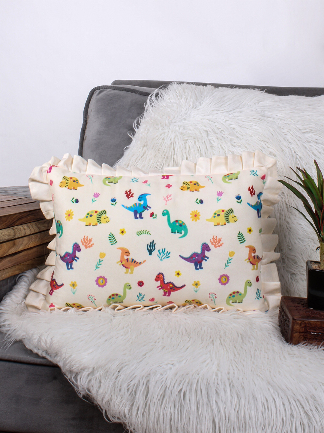 

STITCHNEST Cream-Coloured & Blue Graphic Velvet Rectangle Cushion Cover