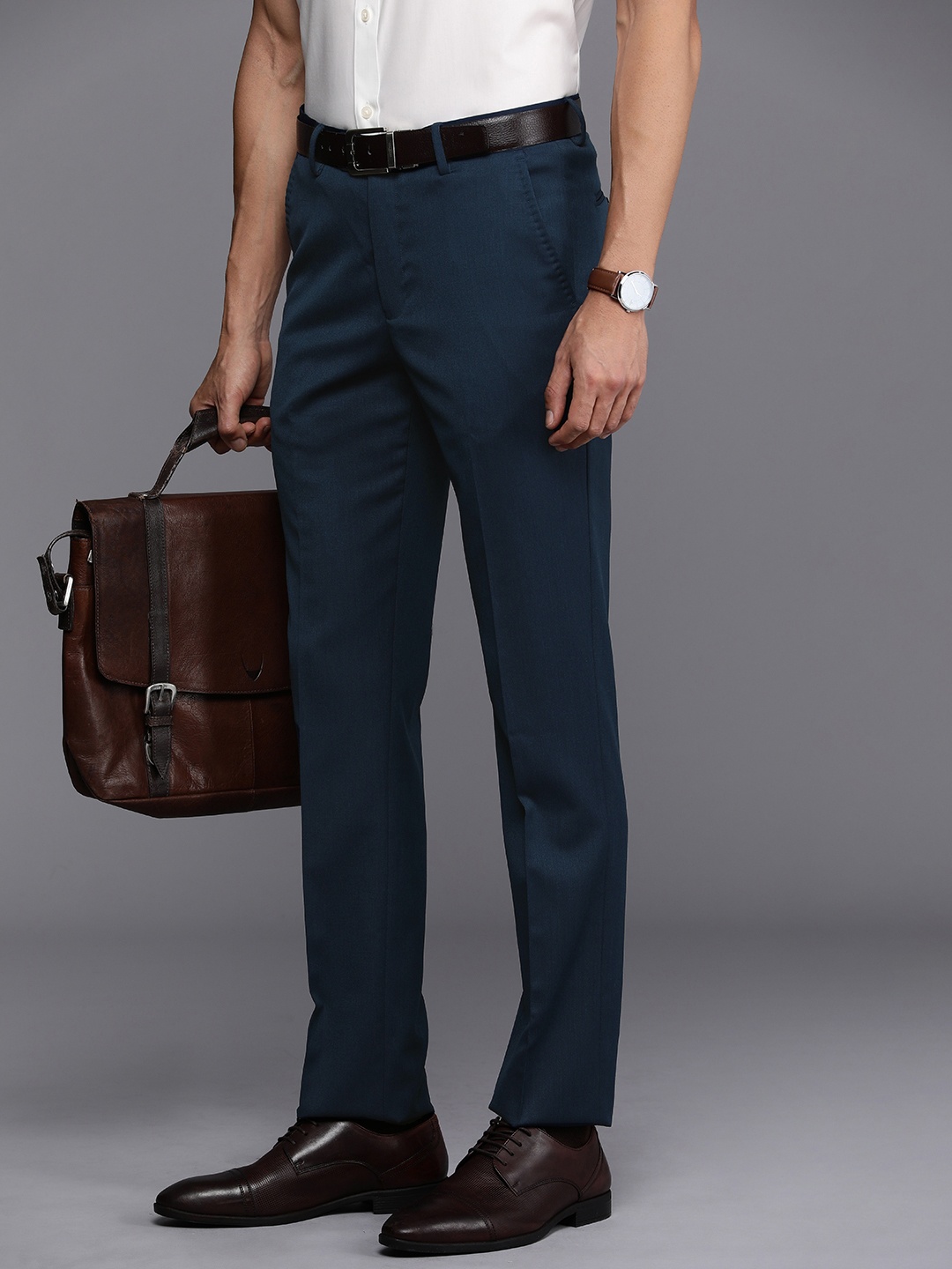 

Louis Philippe Men Solid Slim Fit Formal Trousers, Navy blue