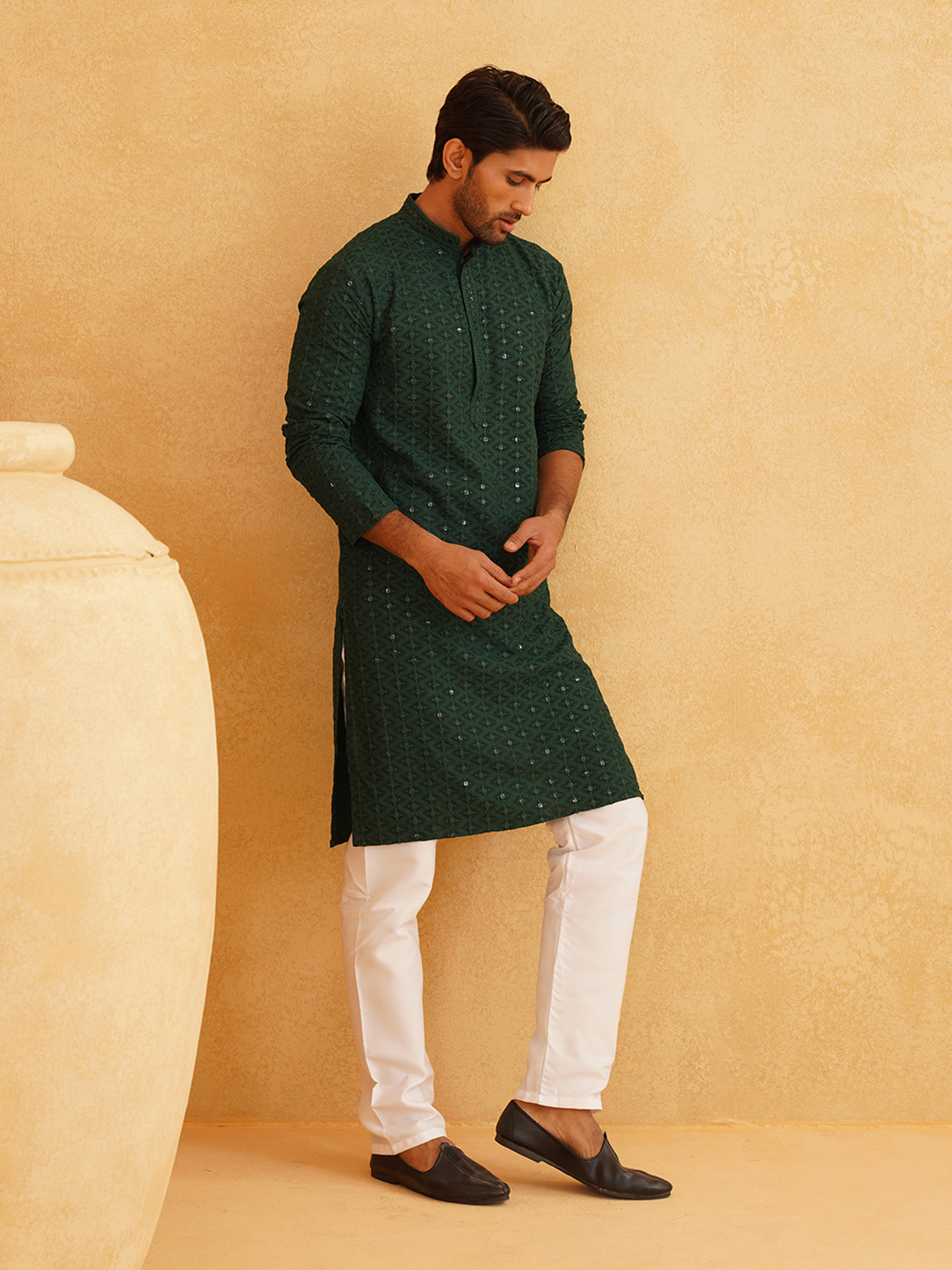 

SOJANYA Embroidered Straight Pure Cotton Kurta With Churidar, Green