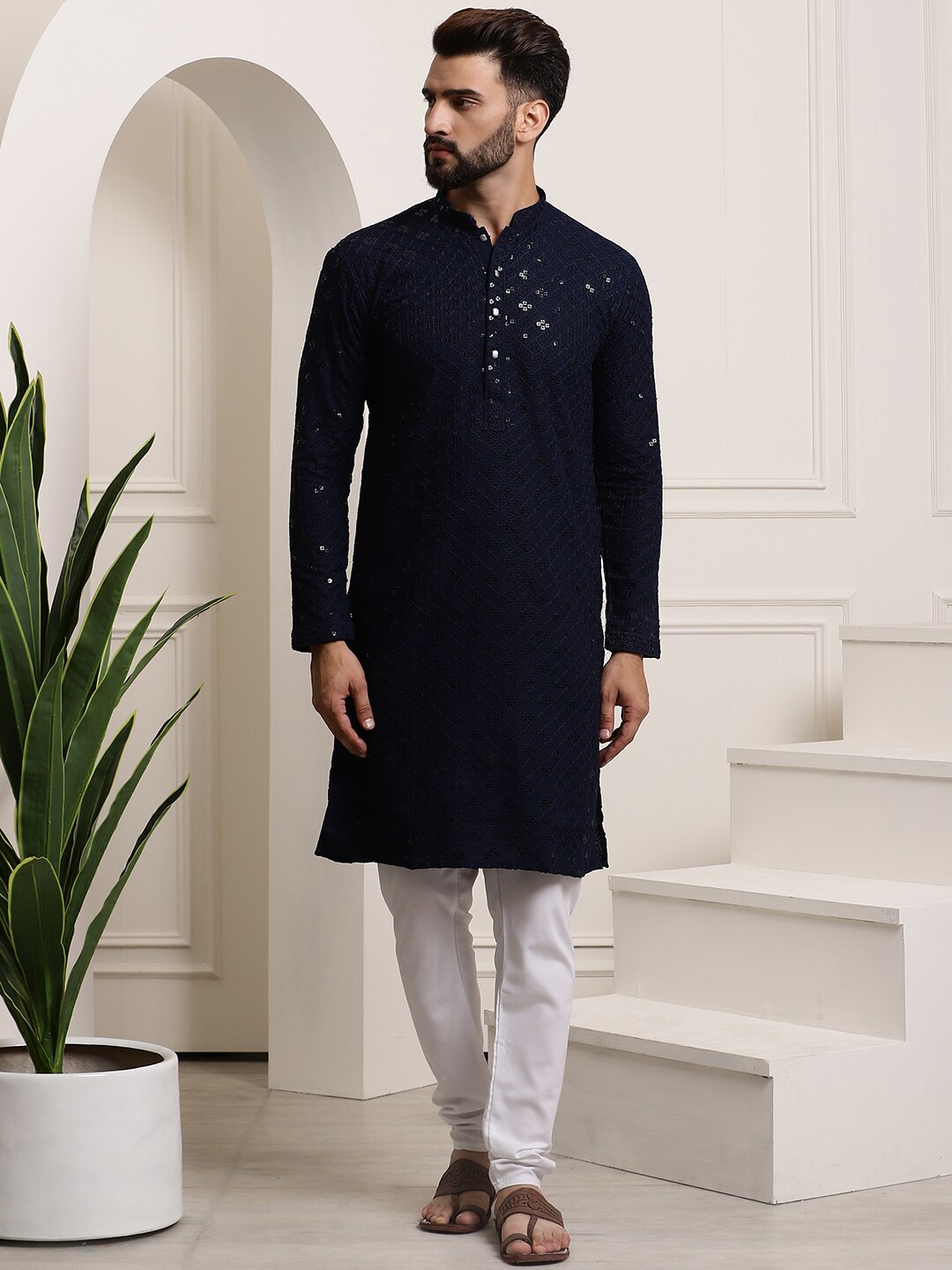 

SOJANYA Embroidered Pure Cotton Straight Kurta With Churidar, Navy blue