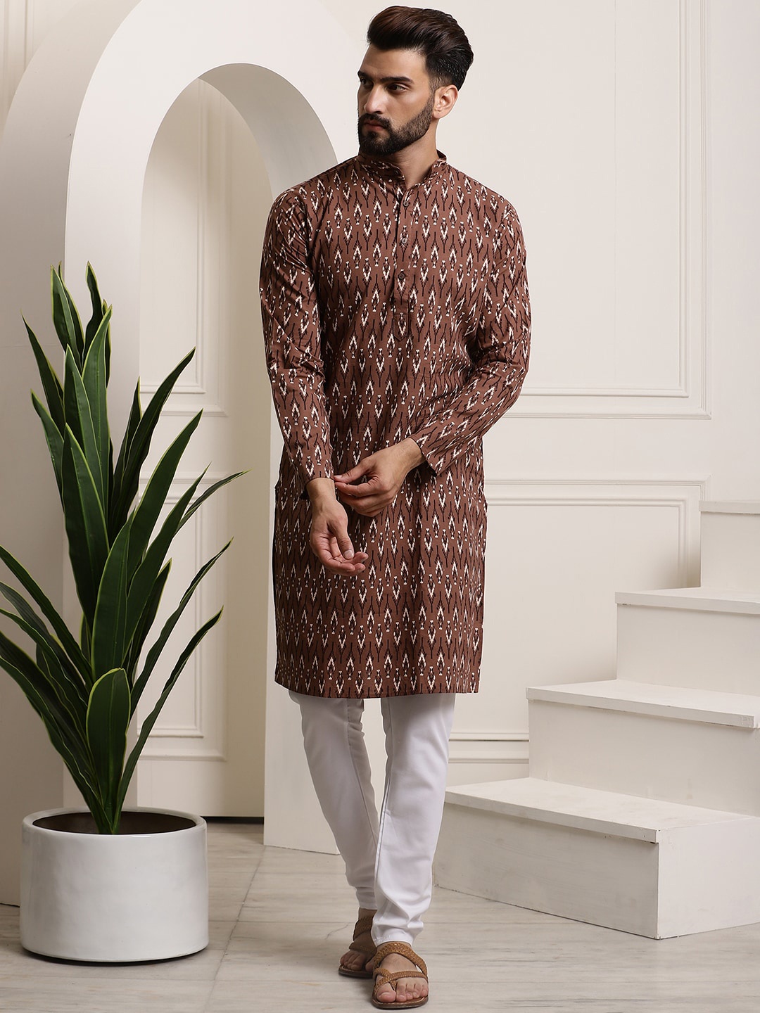 

SOJANYA Geometric Printed Regular Pure Cotton Kurta with Churidar, Brown