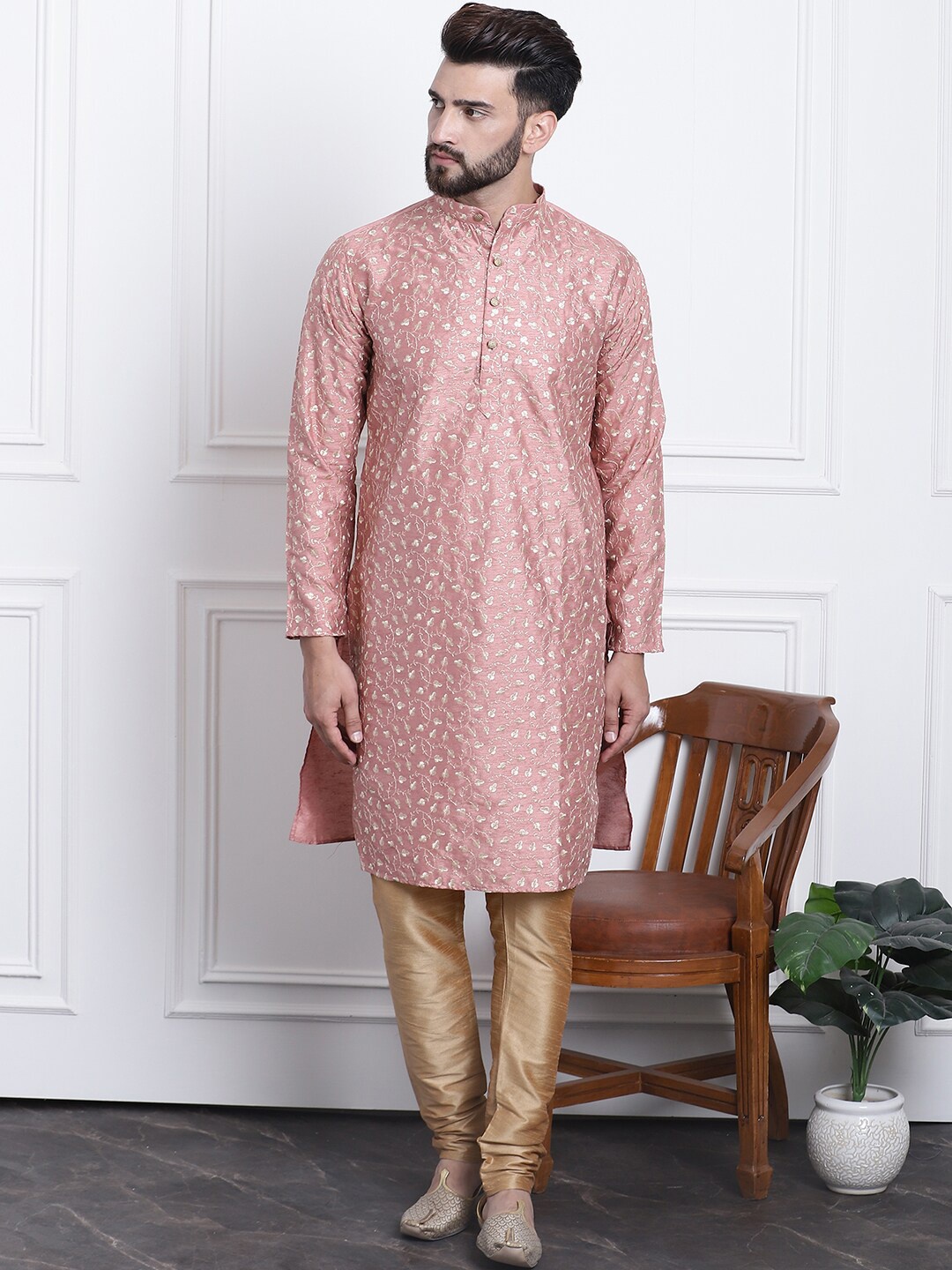 

SOJANYA Ethnic Motifs Embroidered Thread Work Kurta With Churidar, Pink