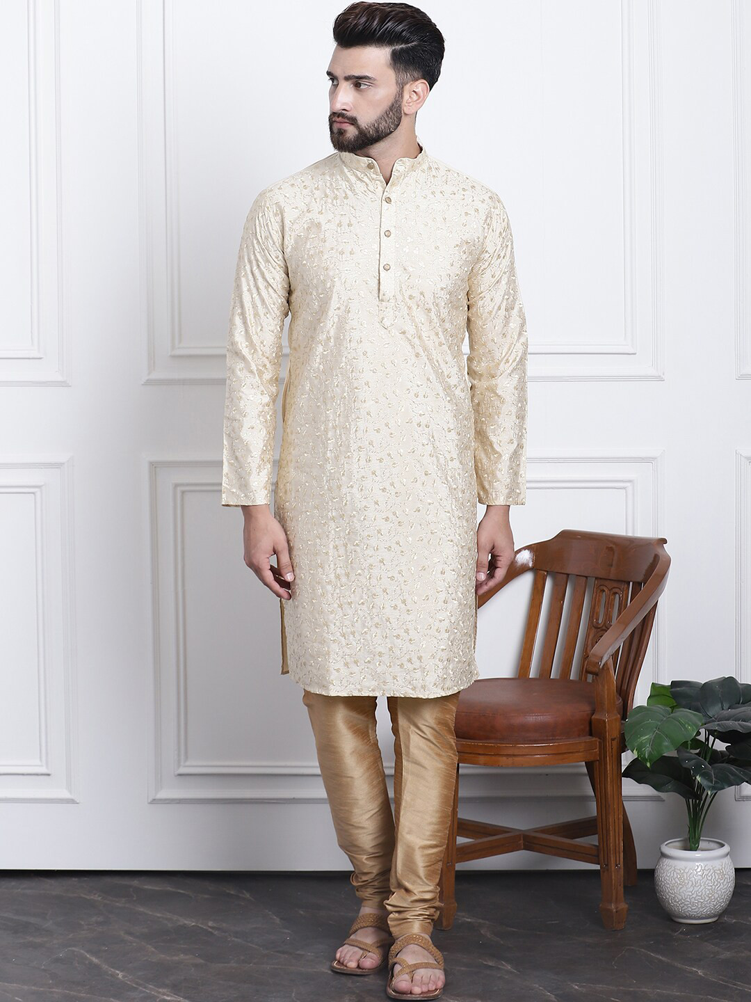 

SOJANYA Floral Embroidered Regular Thread Work Silk Cotton Kurta with Churidar, Gold