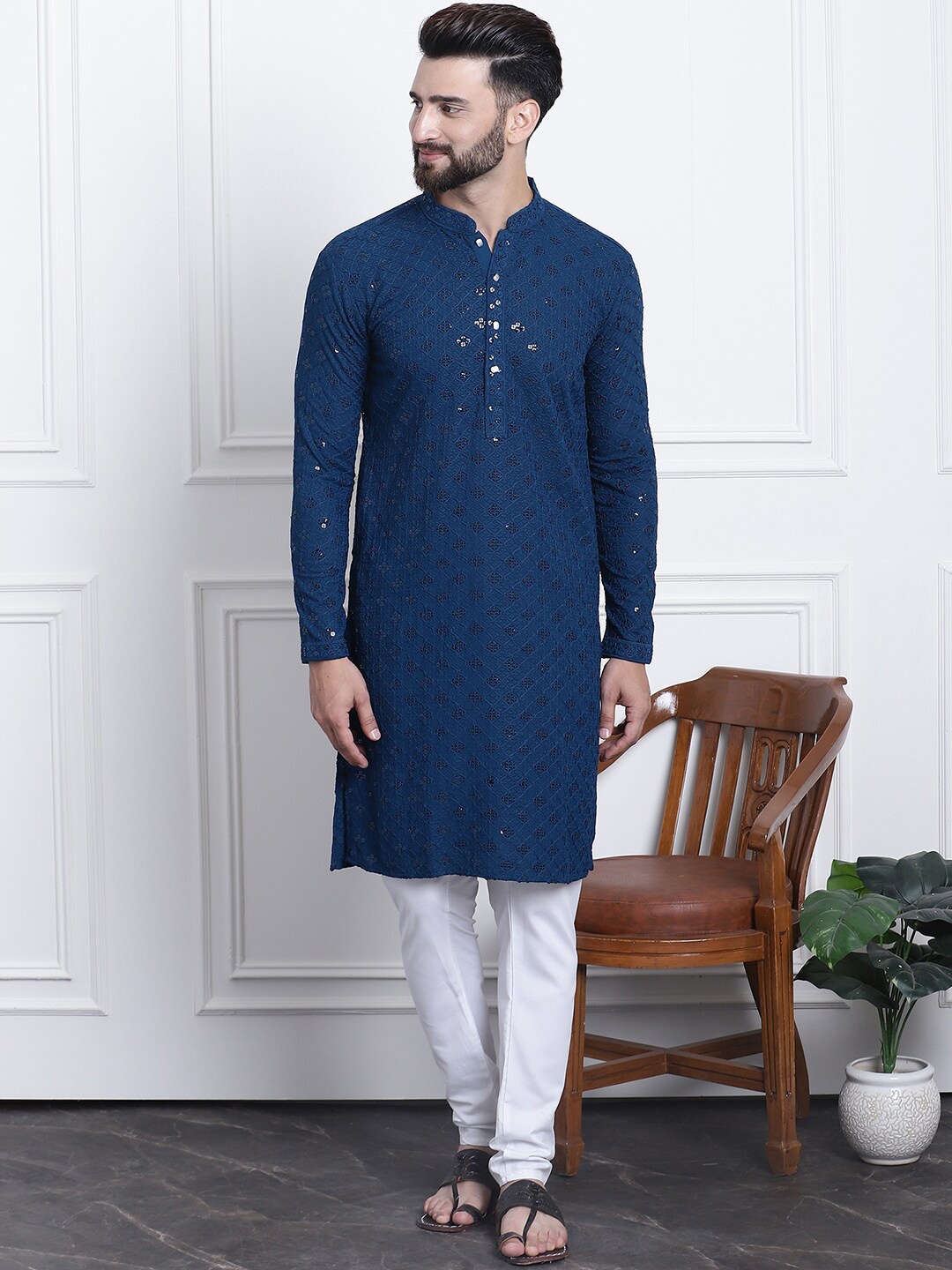 

SOJANYA Ethnic Motifs Embroidered Regular Thread Work Pure Cotton Kurta With Churidar, Navy blue