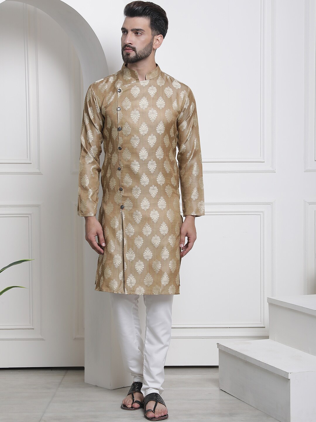 

SOJANYA Ethnic Motifs Woven Design Regular Kurta With Churidar, Brown
