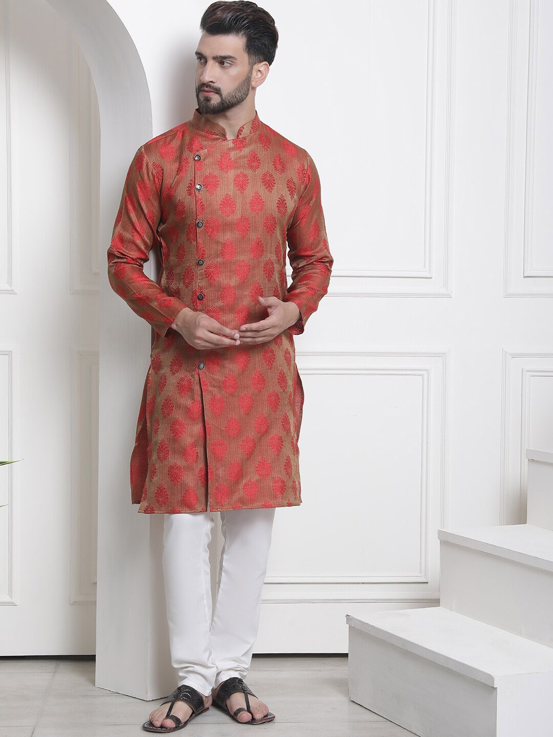 

SOJANYA Ethnic Motifs Woven Design Regular Kurta With Churidar, Red