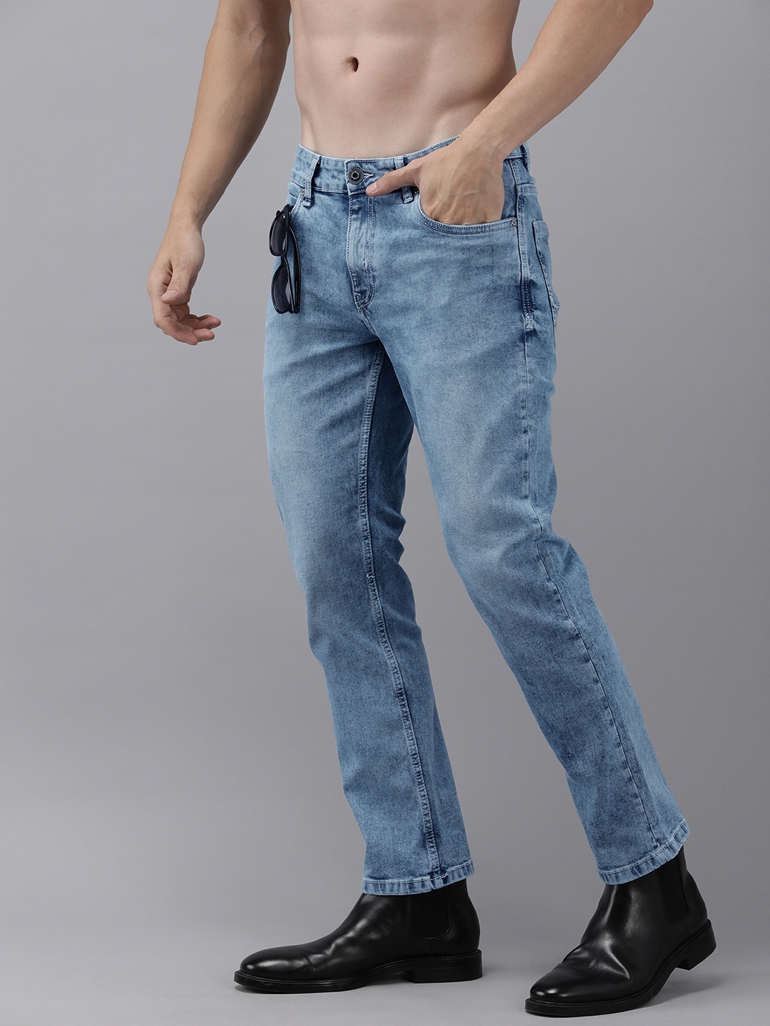 

Roadster Men Mid-Rise Regular Fit Heavy Fade Jeans, Blue