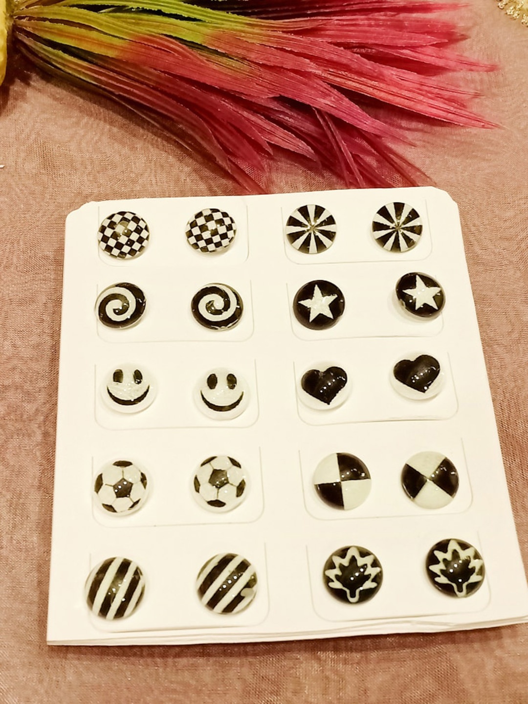 

FEMMIBELLA Set of 10 Circular Studs Earrings, Black