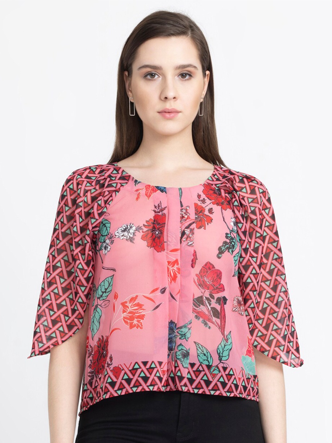 

SHAYE Floral Printed Raglan Sleeves Top, Pink