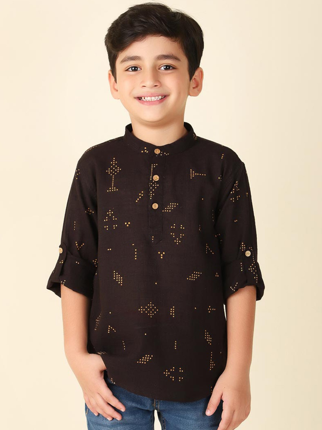 

Fabindia Boys Embroidered Keyhole Neck Thread Work Pathani Kurta, Black