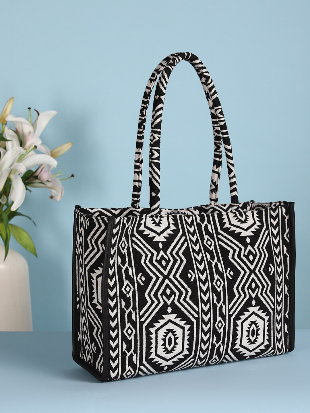 

DEEBACO Abstract Printed Structured Cotton Shoulder Bag, Black