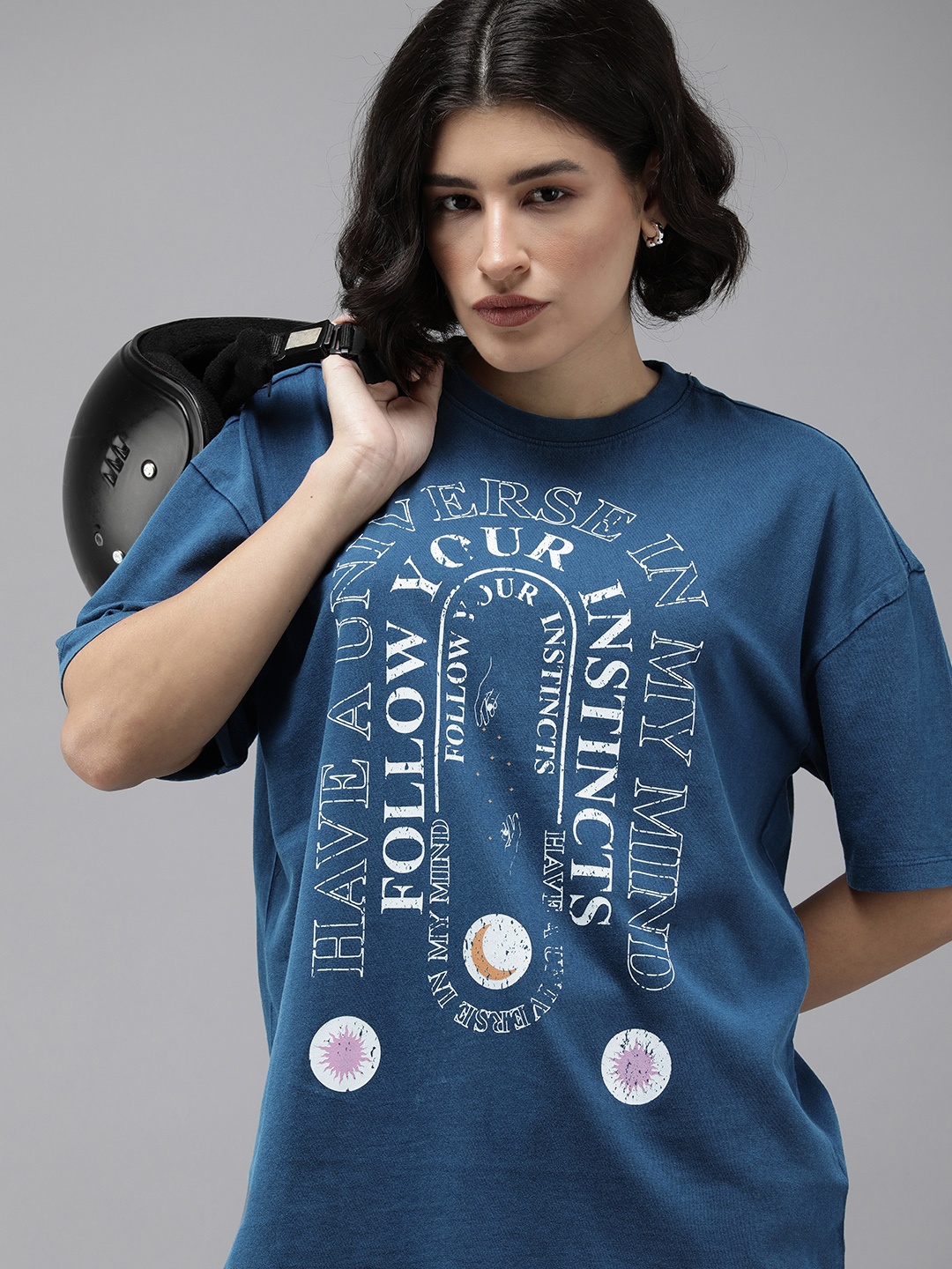 

Roadster Women Typography Printed Drop-Shoulder Sleeves Boxy T-shirt, Navy blue