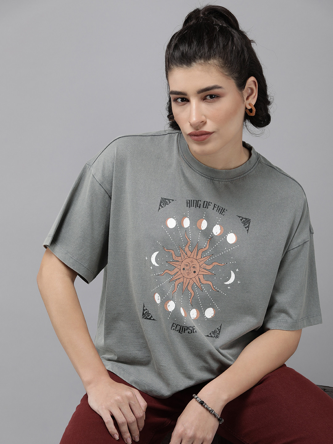 

Roadster Women Graphic Printed Drop-Shoulder Sleeves Boxy T-shirt, Grey