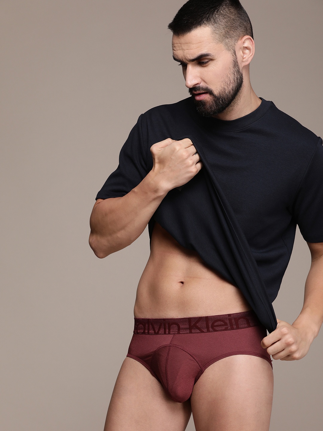 

Calvin Klein Underwear Men Briefs NB3676G4F-TAWNY PORT, Burgundy