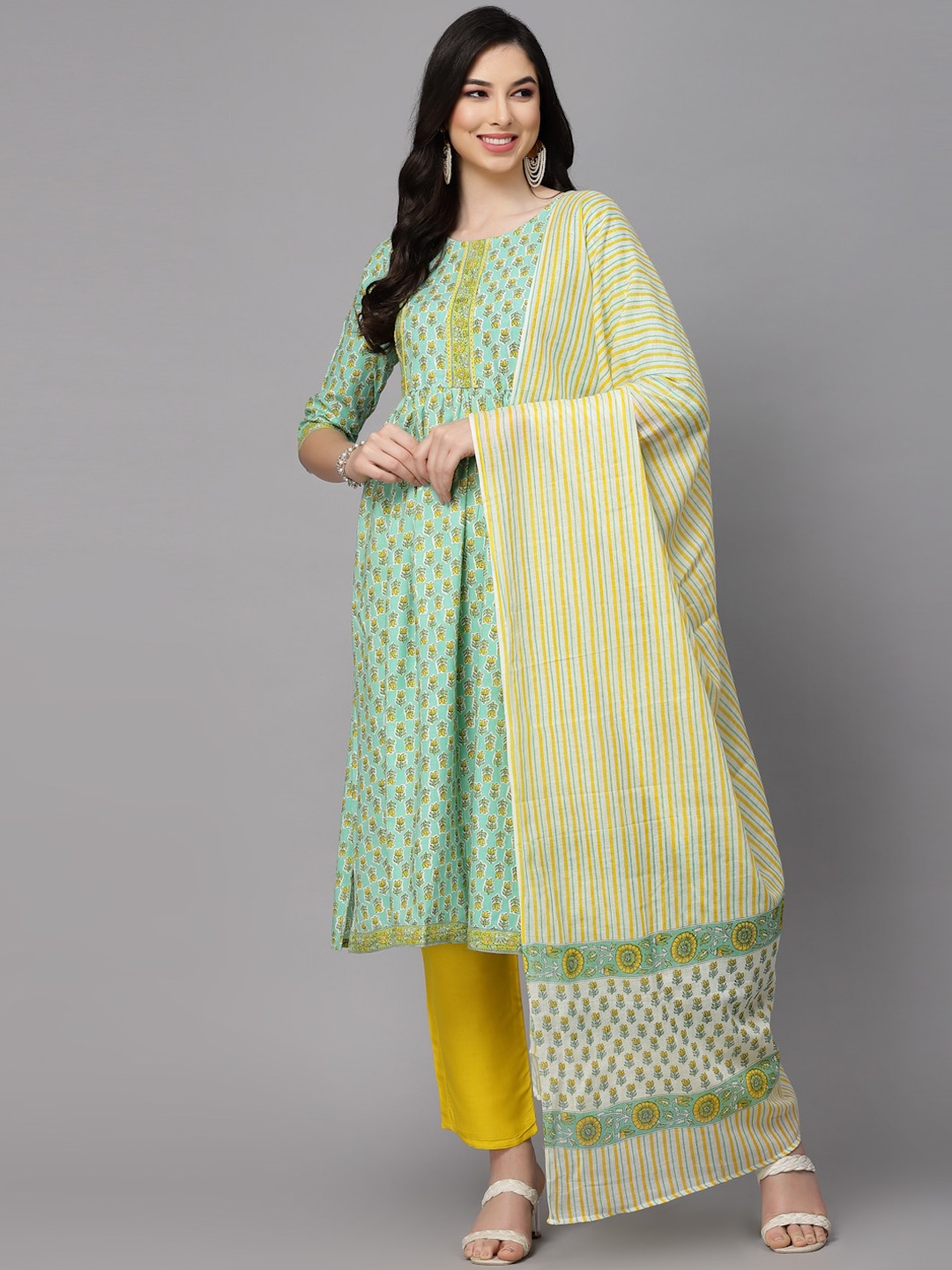 

Stylum Sea Green Floral Printed Kurta With Trousers & With Dupatta