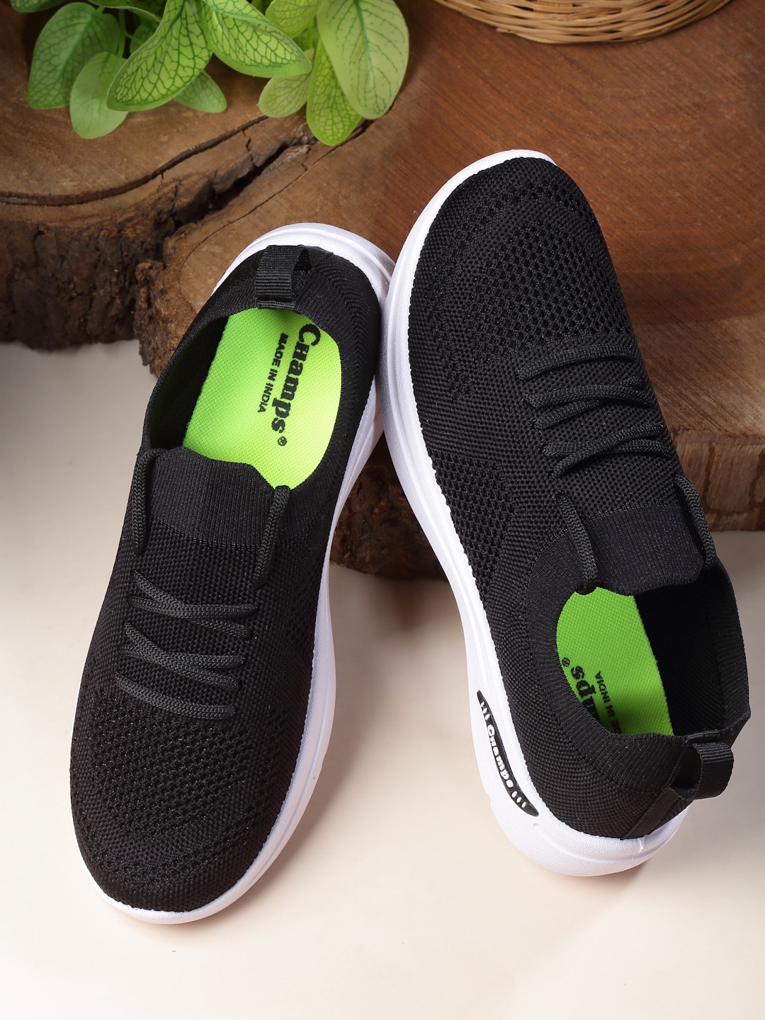 

Champs Women Textured Contrast Sole Lightweight Sneakers, Black