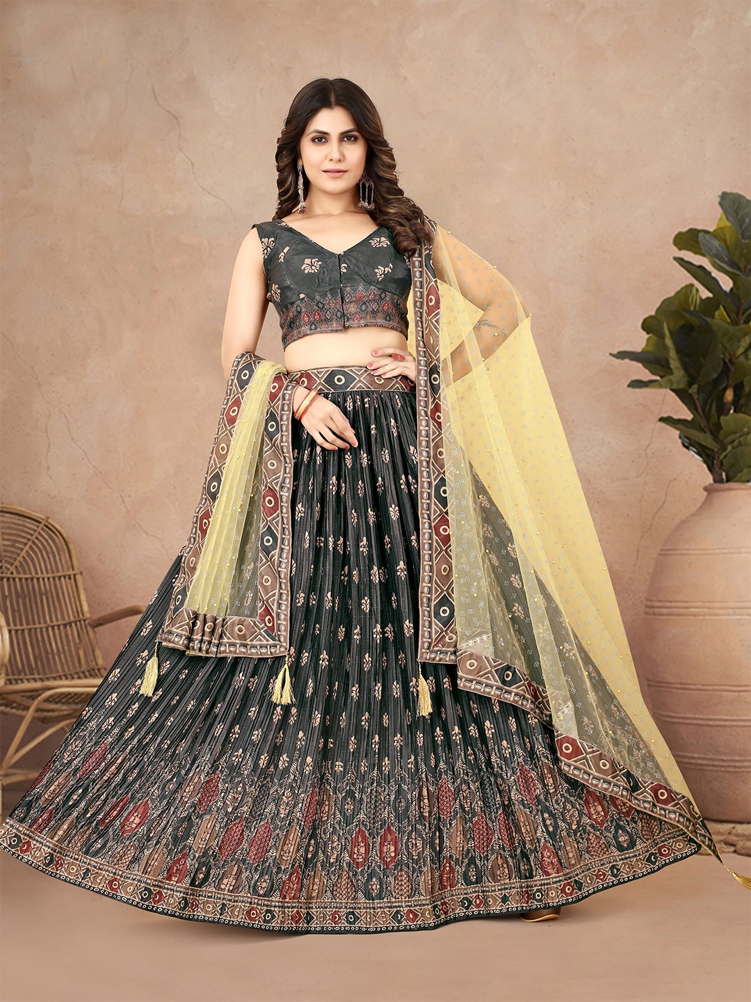 

elora Ethnic Motifs Printed Semi-Stitched Lehenga & Unstitched Blouse With Dupatta, Green