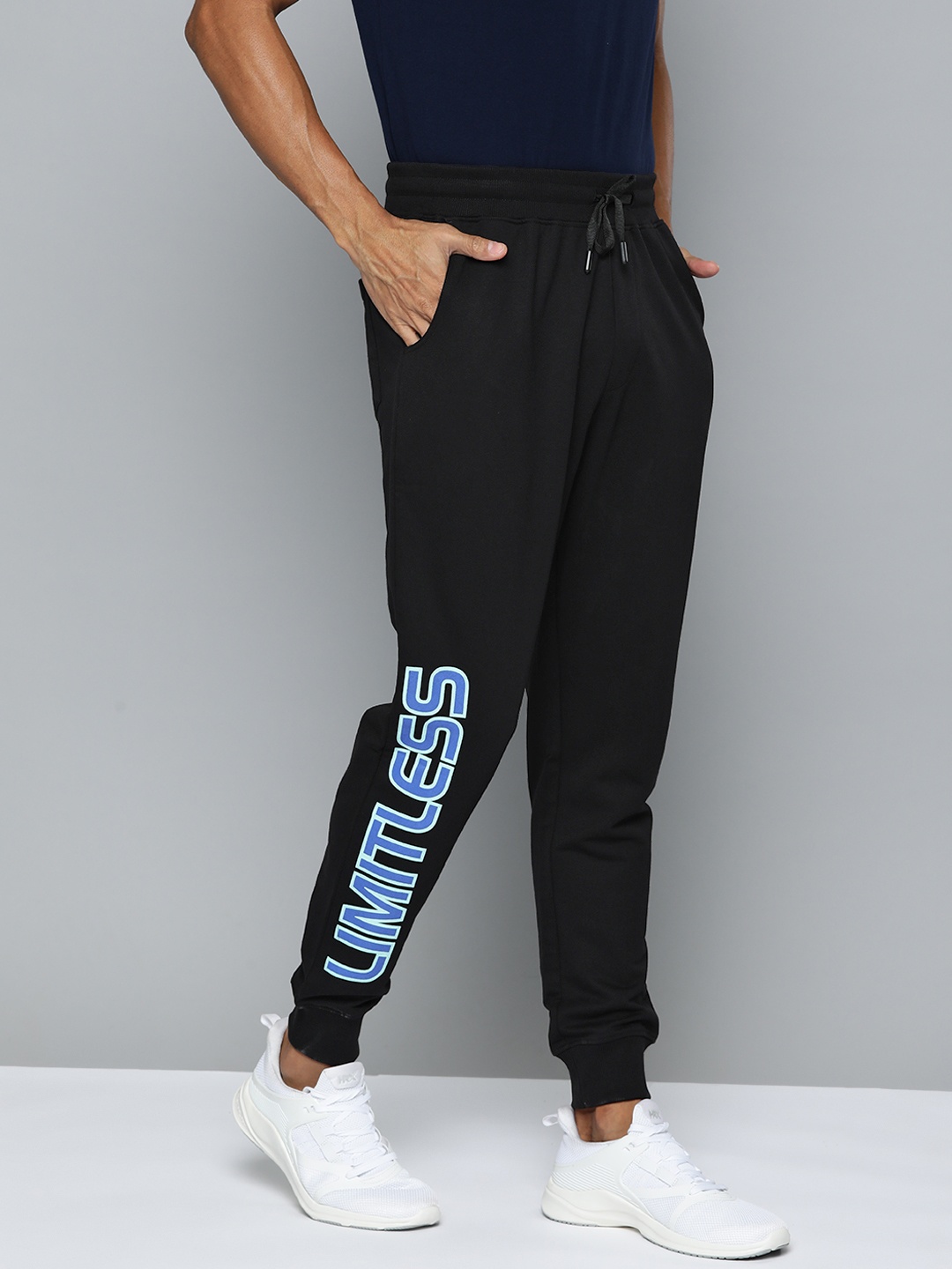

HRX by Hrithik Roshan Men Printed Cotton Regular Fit Joggers, Black