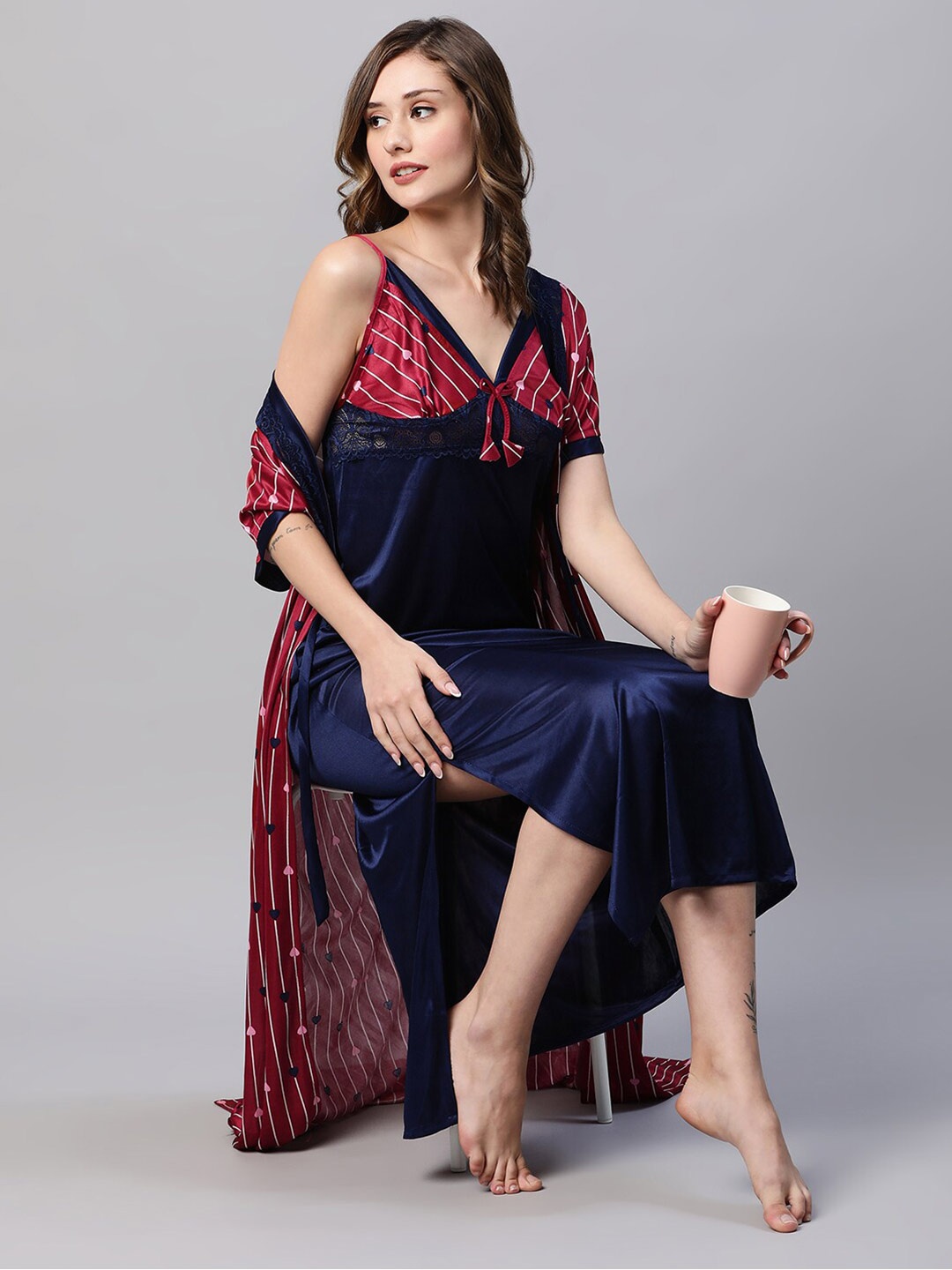 

AV2 Printed Satin Nighty With Robe, Maroon