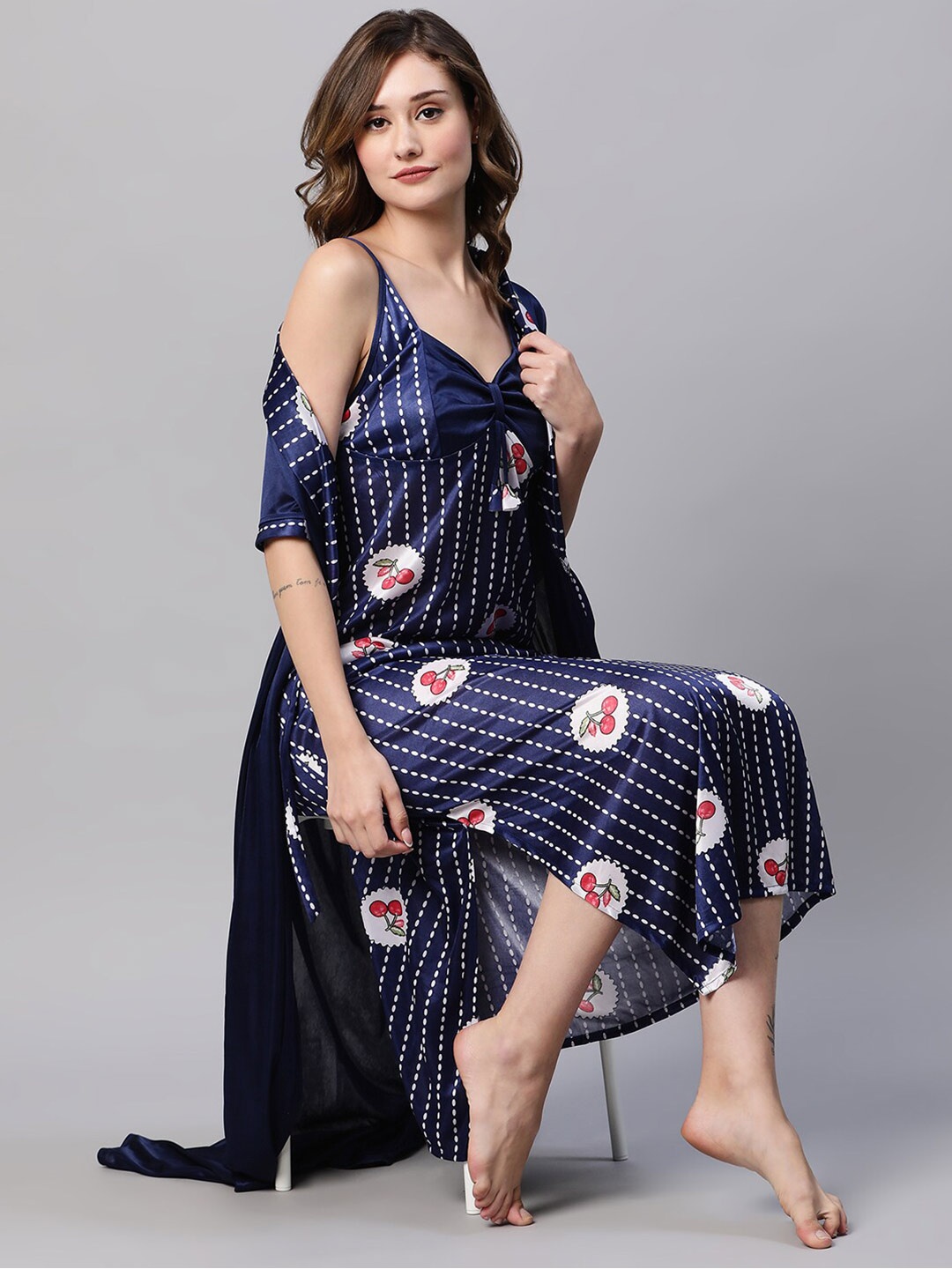 

AV2 Printed Satin Maxi Nightdress With Robe, Navy blue